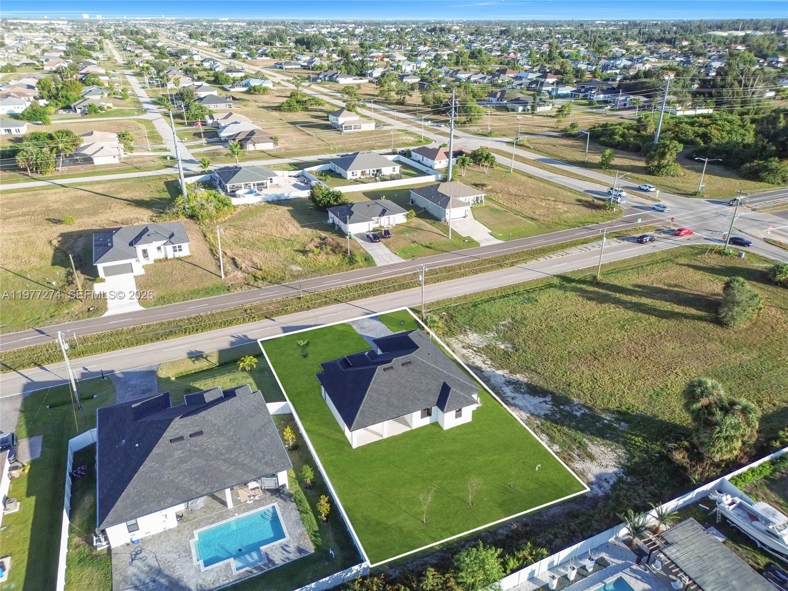 CAPE CORAL - Residential