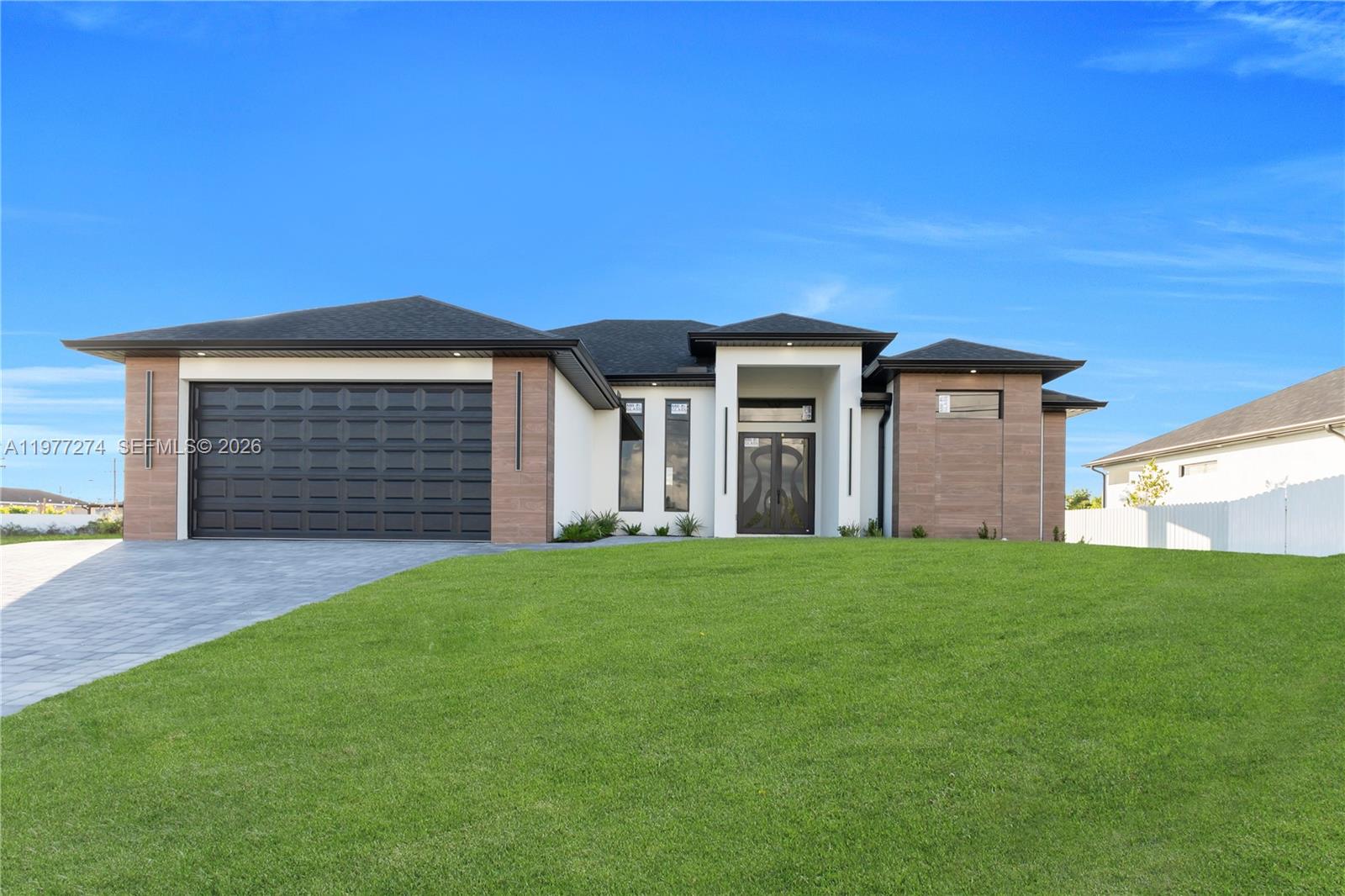 CAPE CORAL - Residential