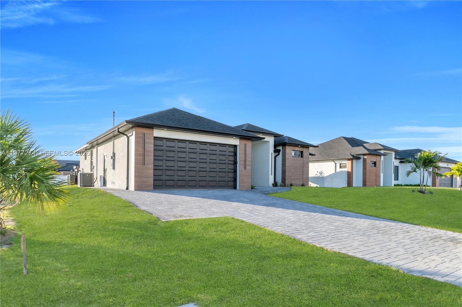 CAPE CORAL - Residential