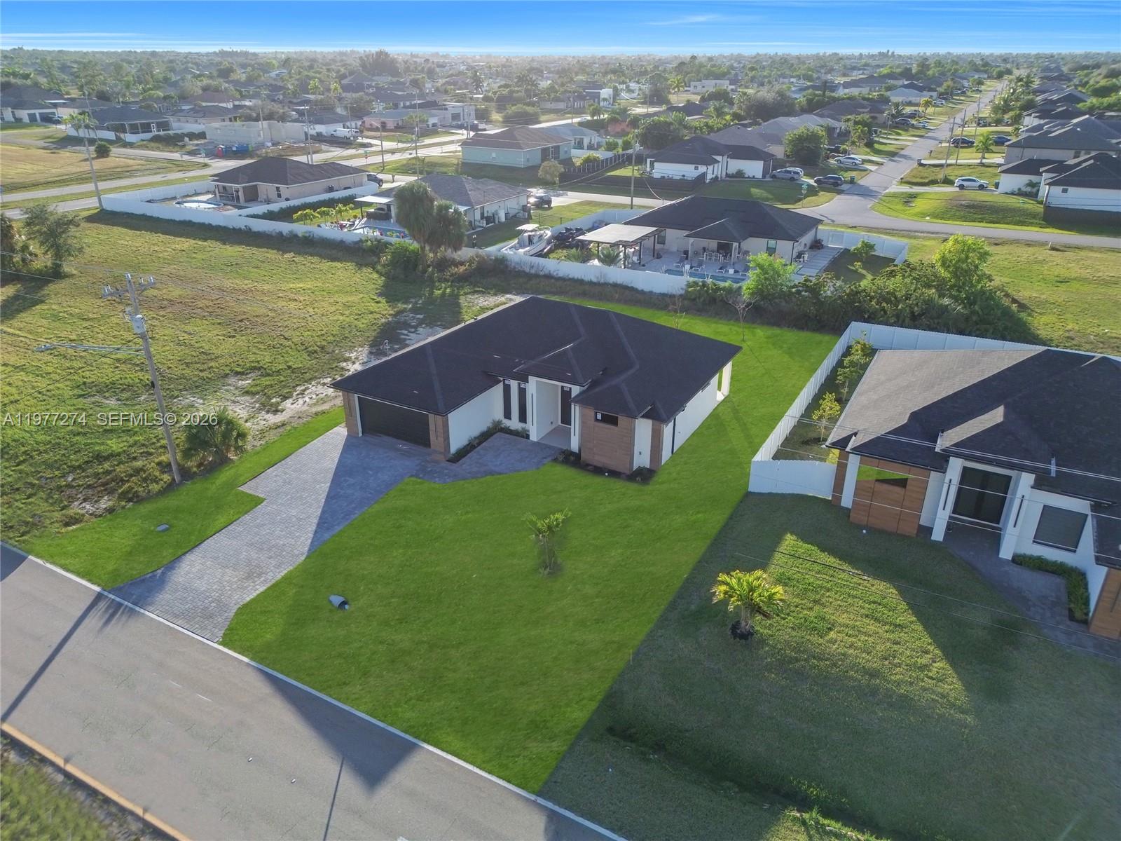 CAPE CORAL - Residential