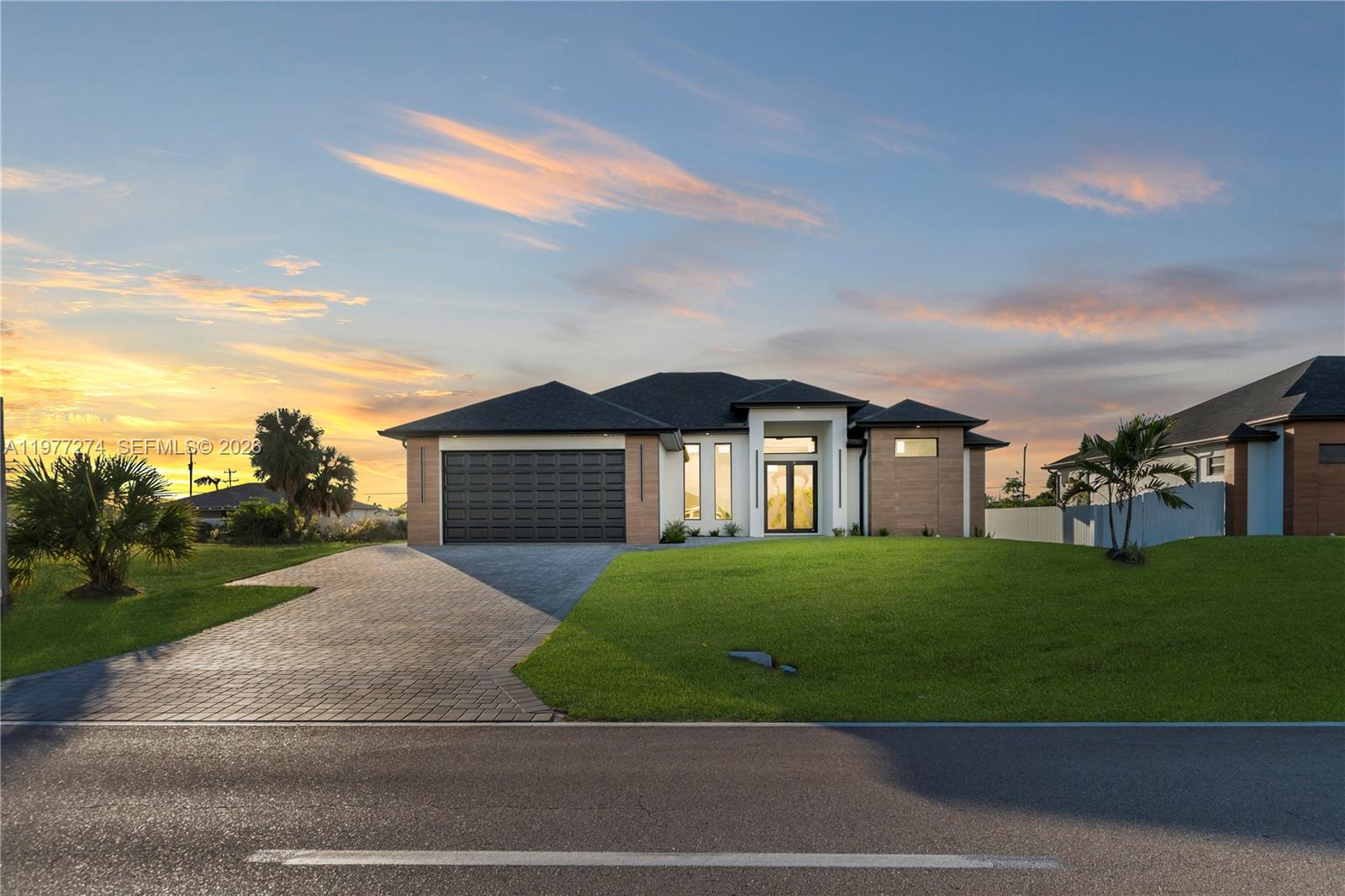 CAPE CORAL - Residential