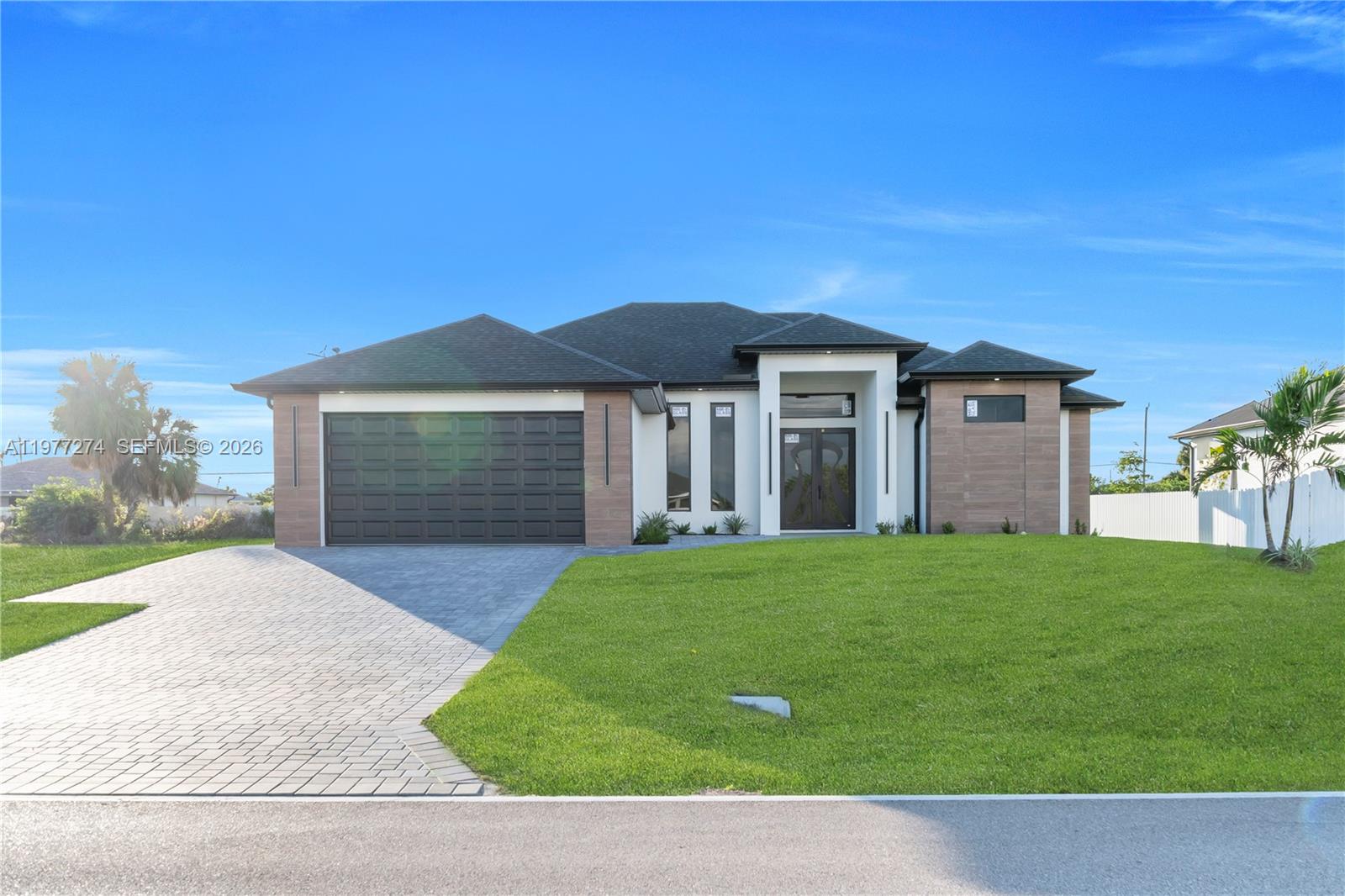 CAPE CORAL - Residential