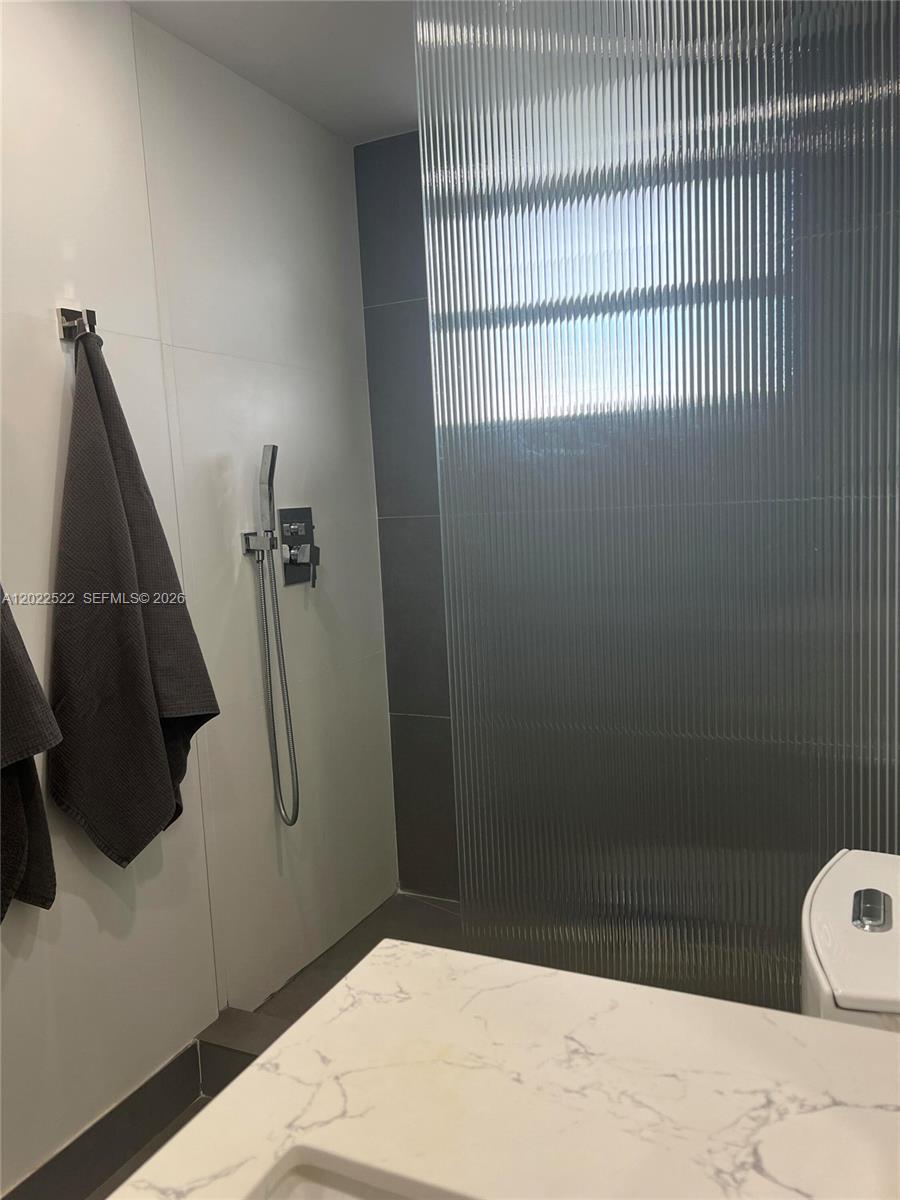 ISLAND SHORES CONDO - Residential
