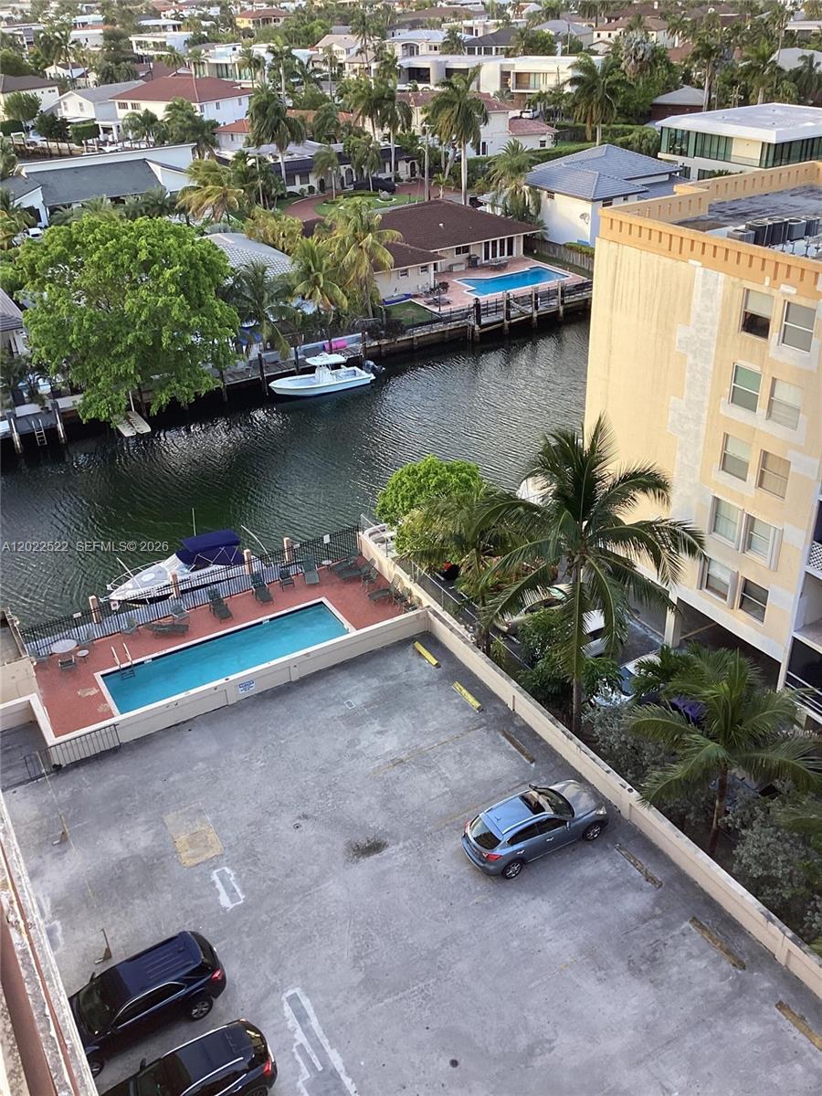 ISLAND SHORES CONDO - Residential