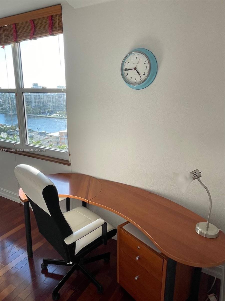 THE Wave Condo - Residential Lease