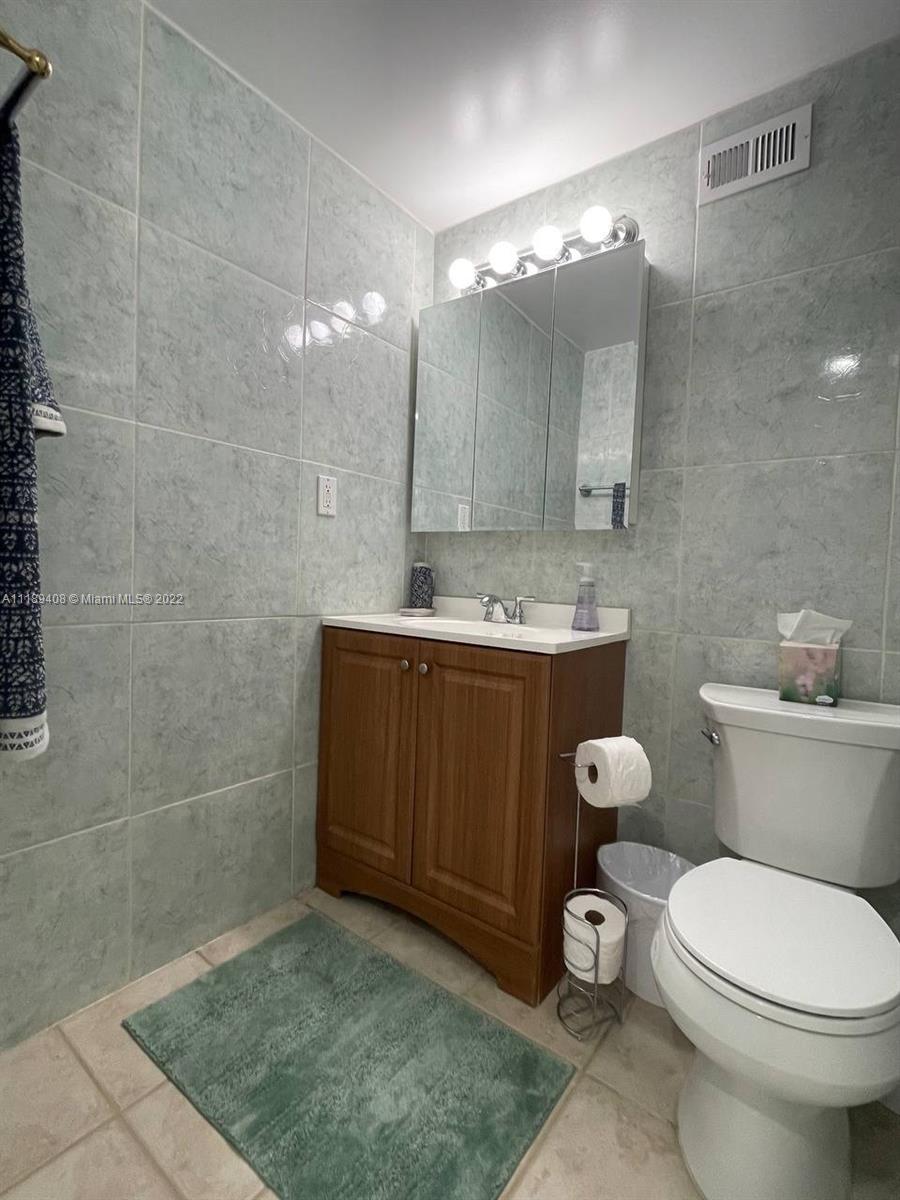 THE Wave Condo - Residential Lease