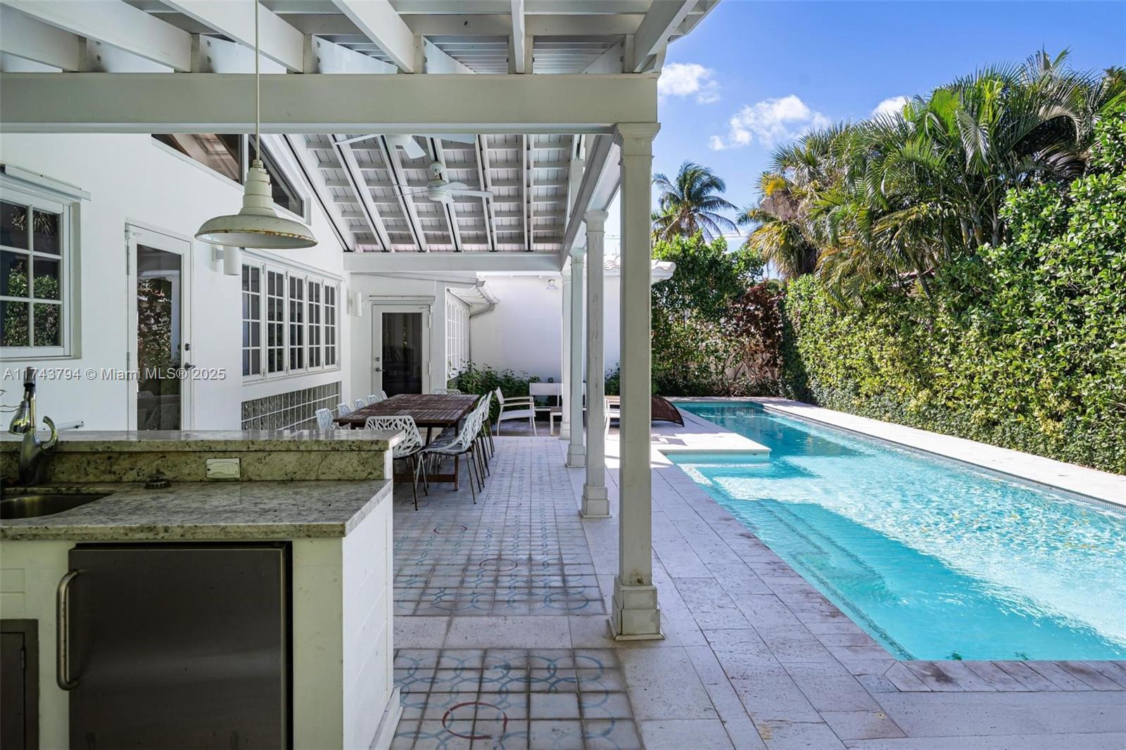 NAUTILUS EXTENSION 4TH - Residential