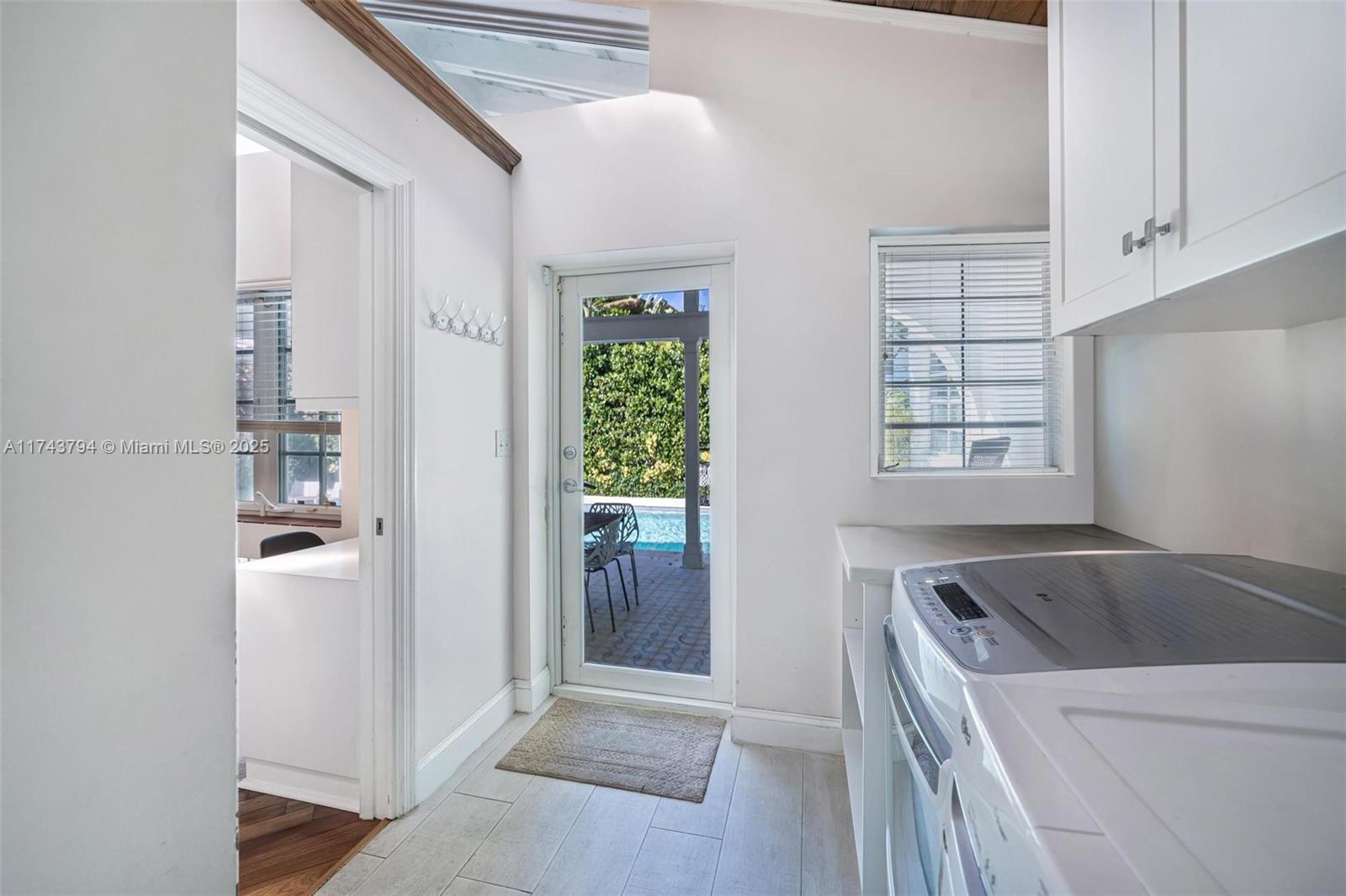 NAUTILUS EXTENSION 4TH - Residential