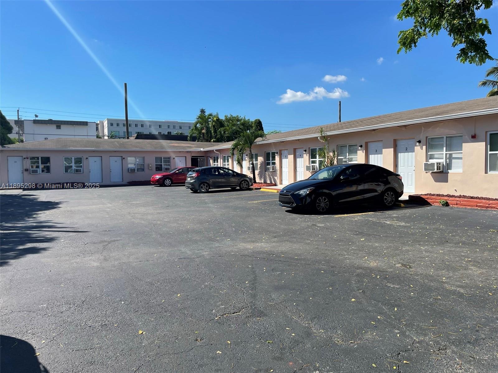 LAWRENCE ESTATES LAND COS - Residential Lease