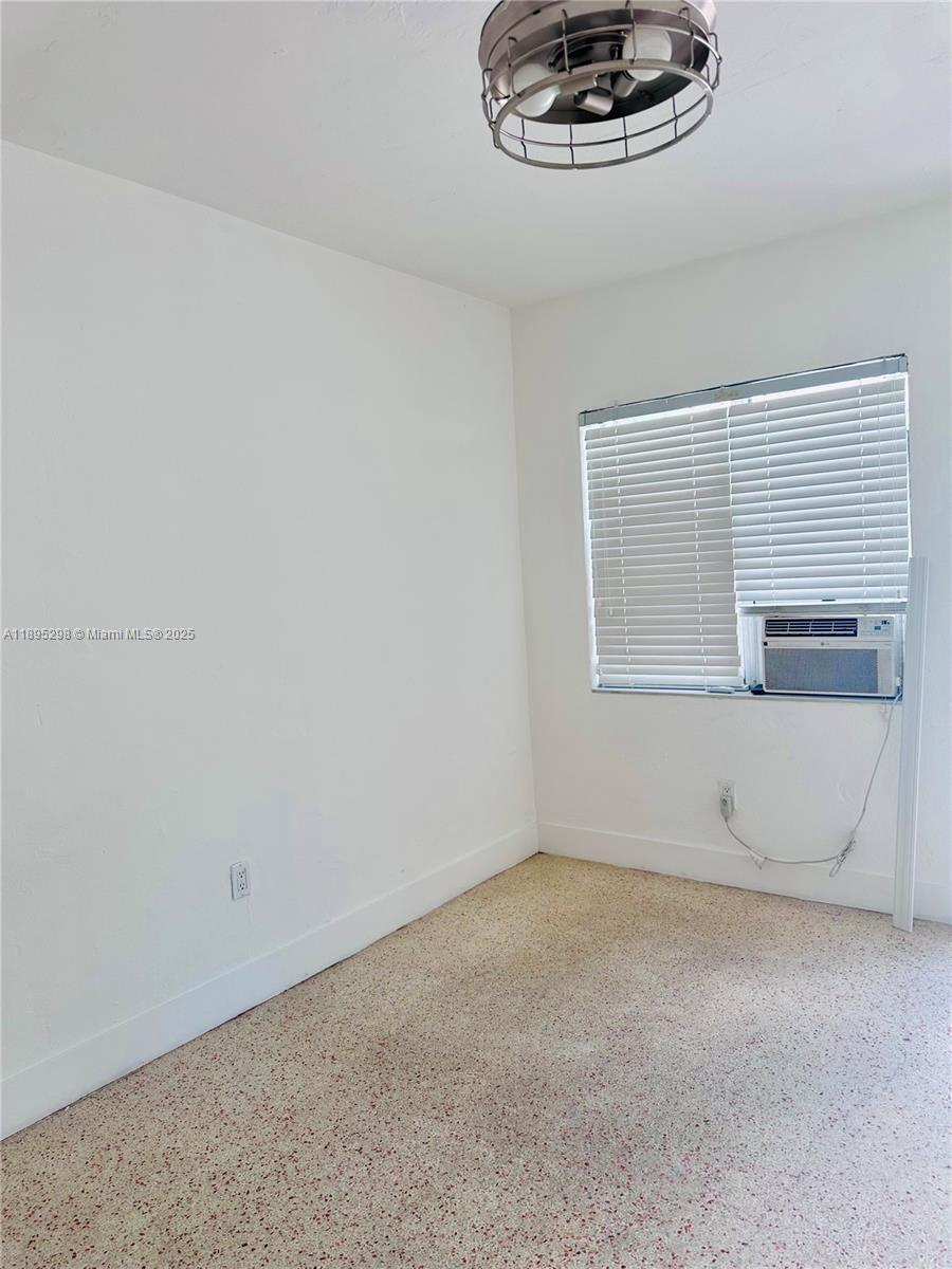 LAWRENCE ESTATES LAND COS - Residential Lease