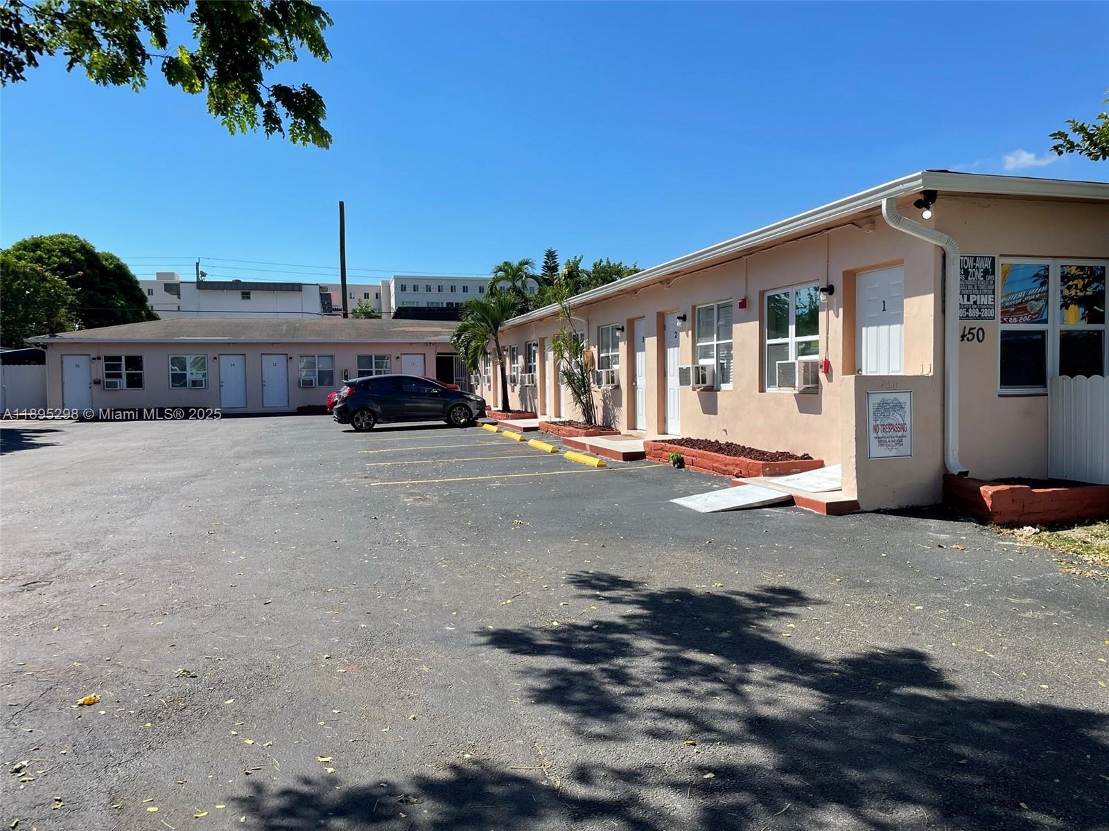 LAWRENCE ESTATES LAND COS - Residential Lease