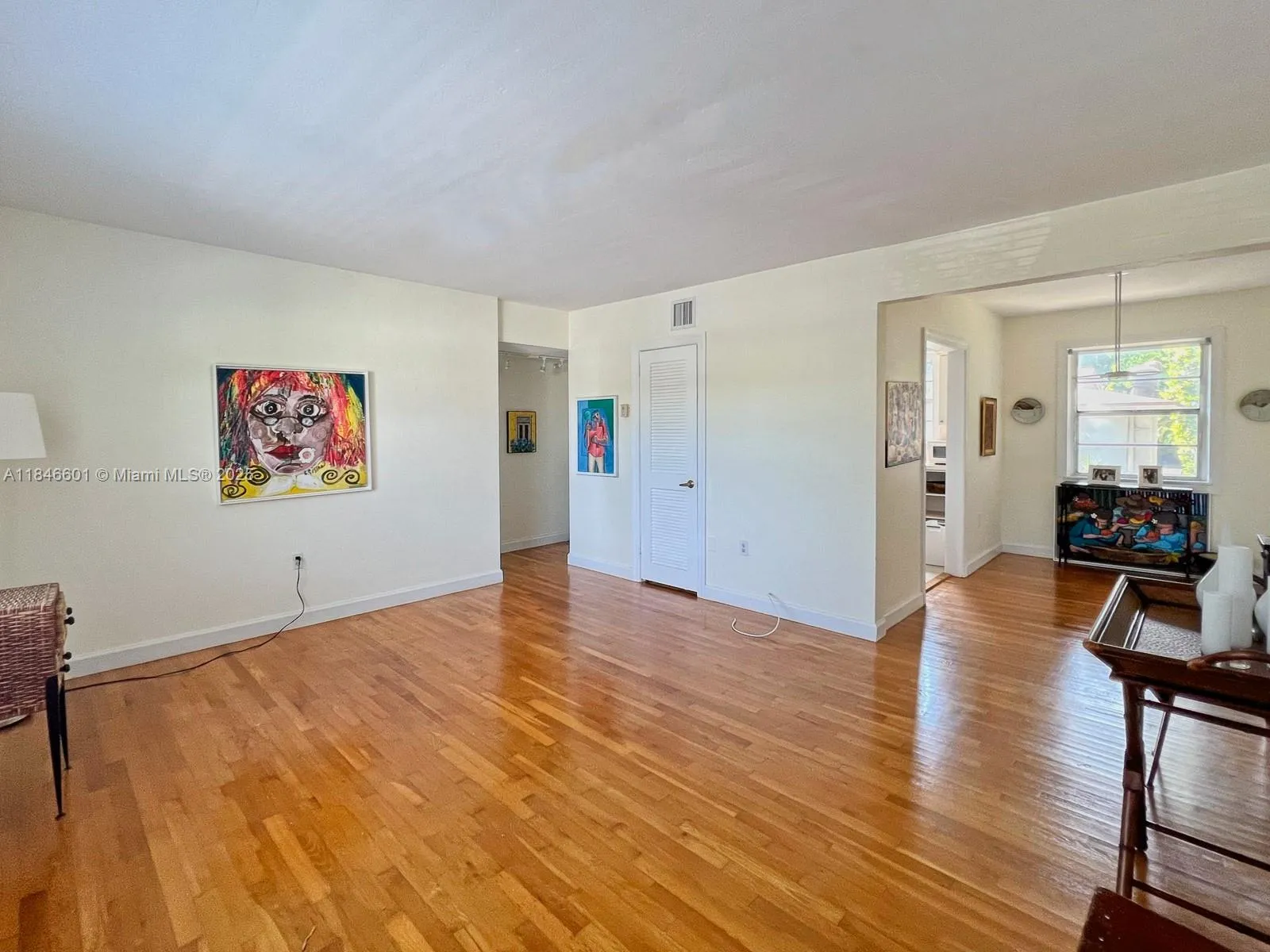 Miami, Florida 33143, United States, 1 Bedroom Bedrooms, ,1 BathroomBathrooms,Residential,Active,179117