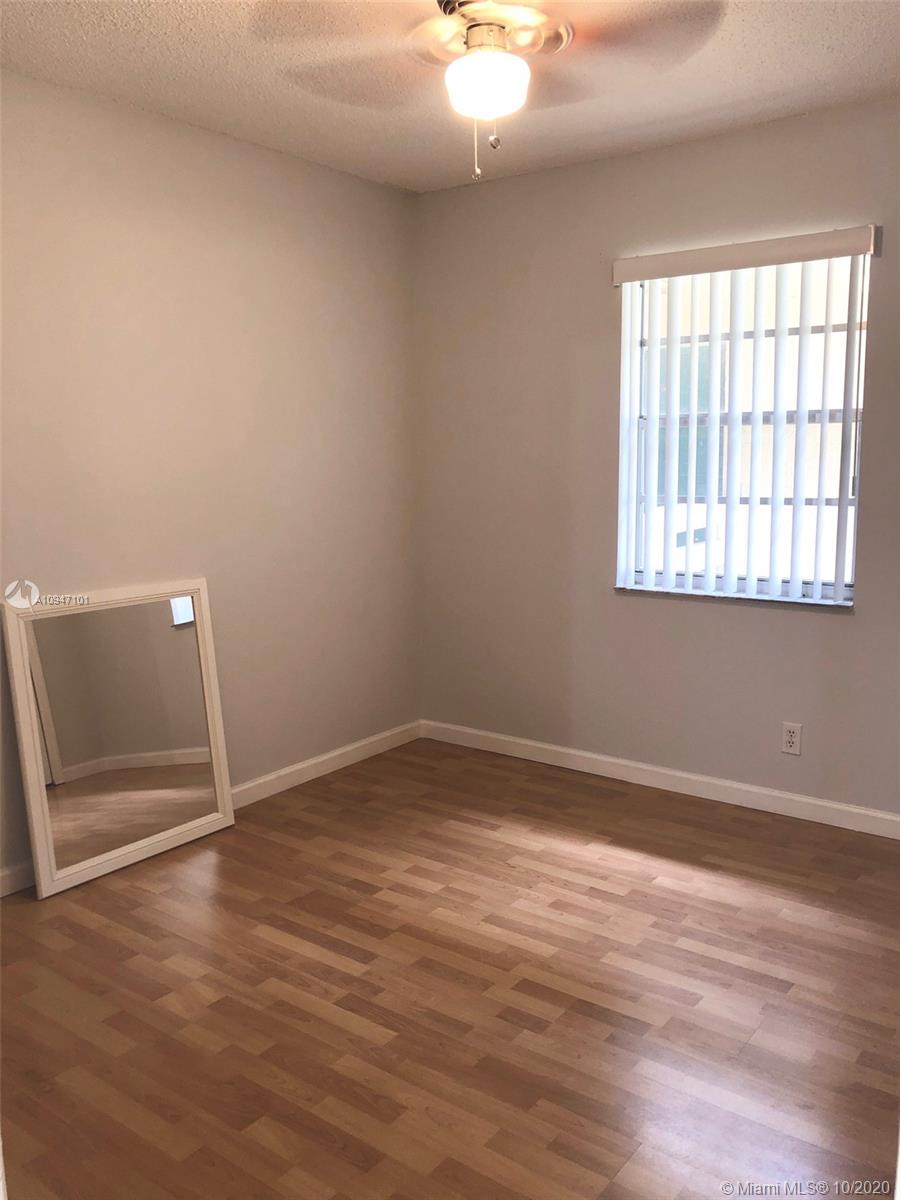 COUNTRY GARDENS CONDO - Residential