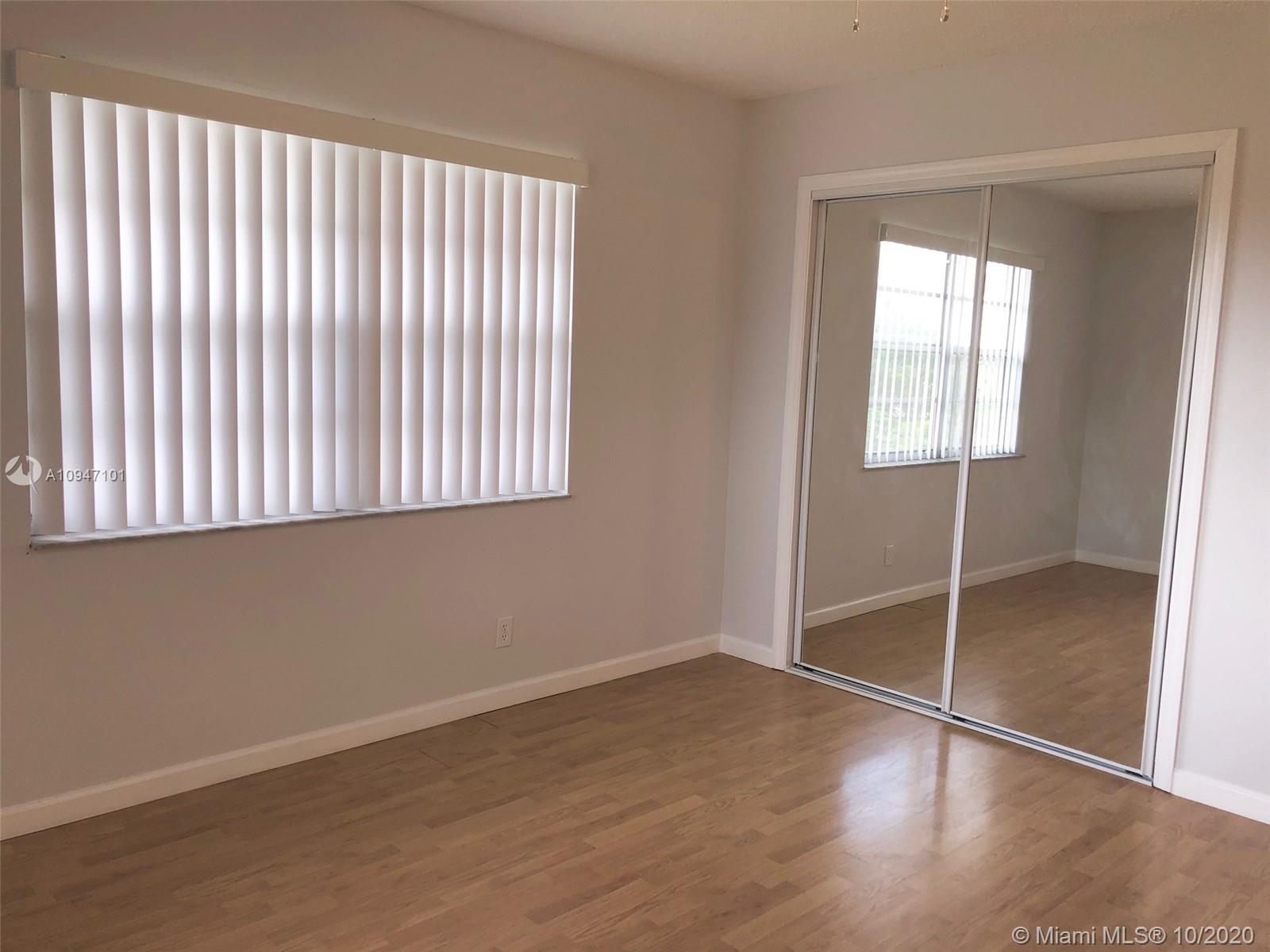 COUNTRY GARDENS CONDO - Residential