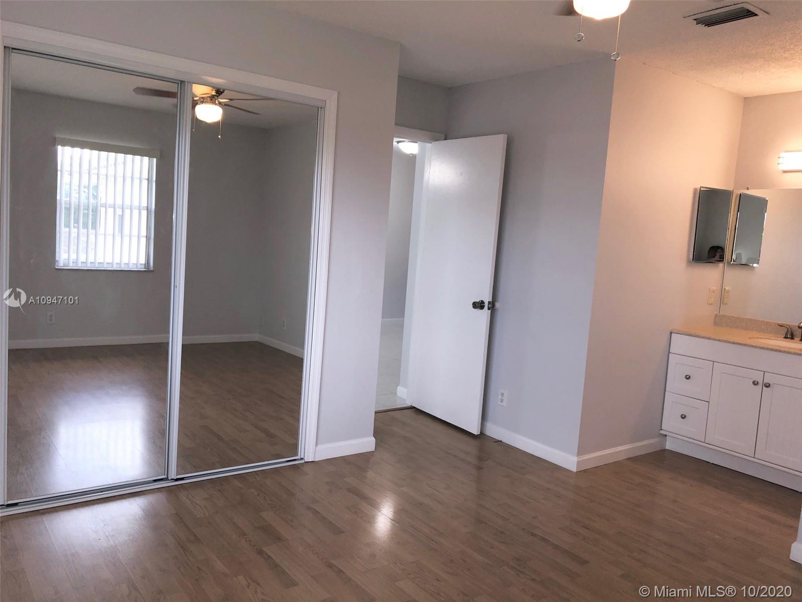 COUNTRY GARDENS CONDO - Residential