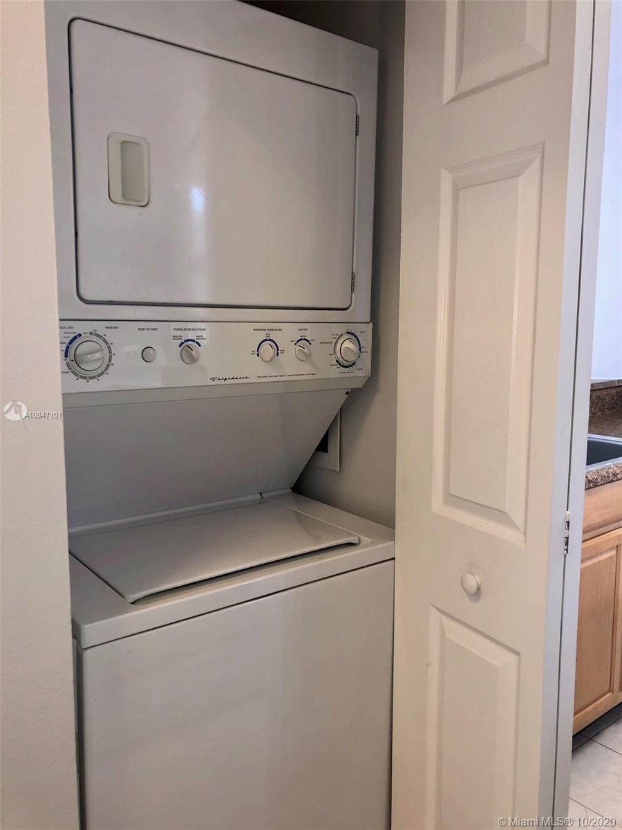 COUNTRY GARDENS CONDO - Residential