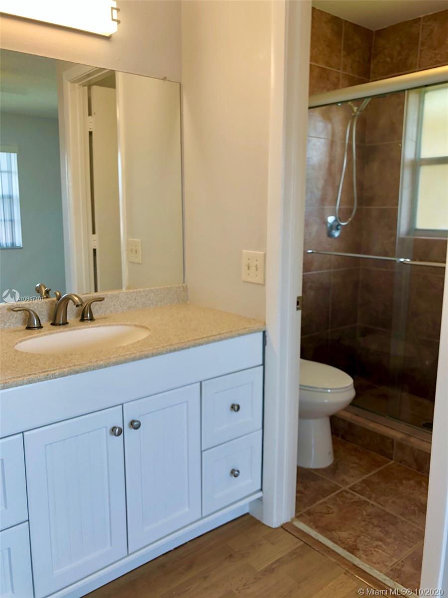 COUNTRY GARDENS CONDO - Residential