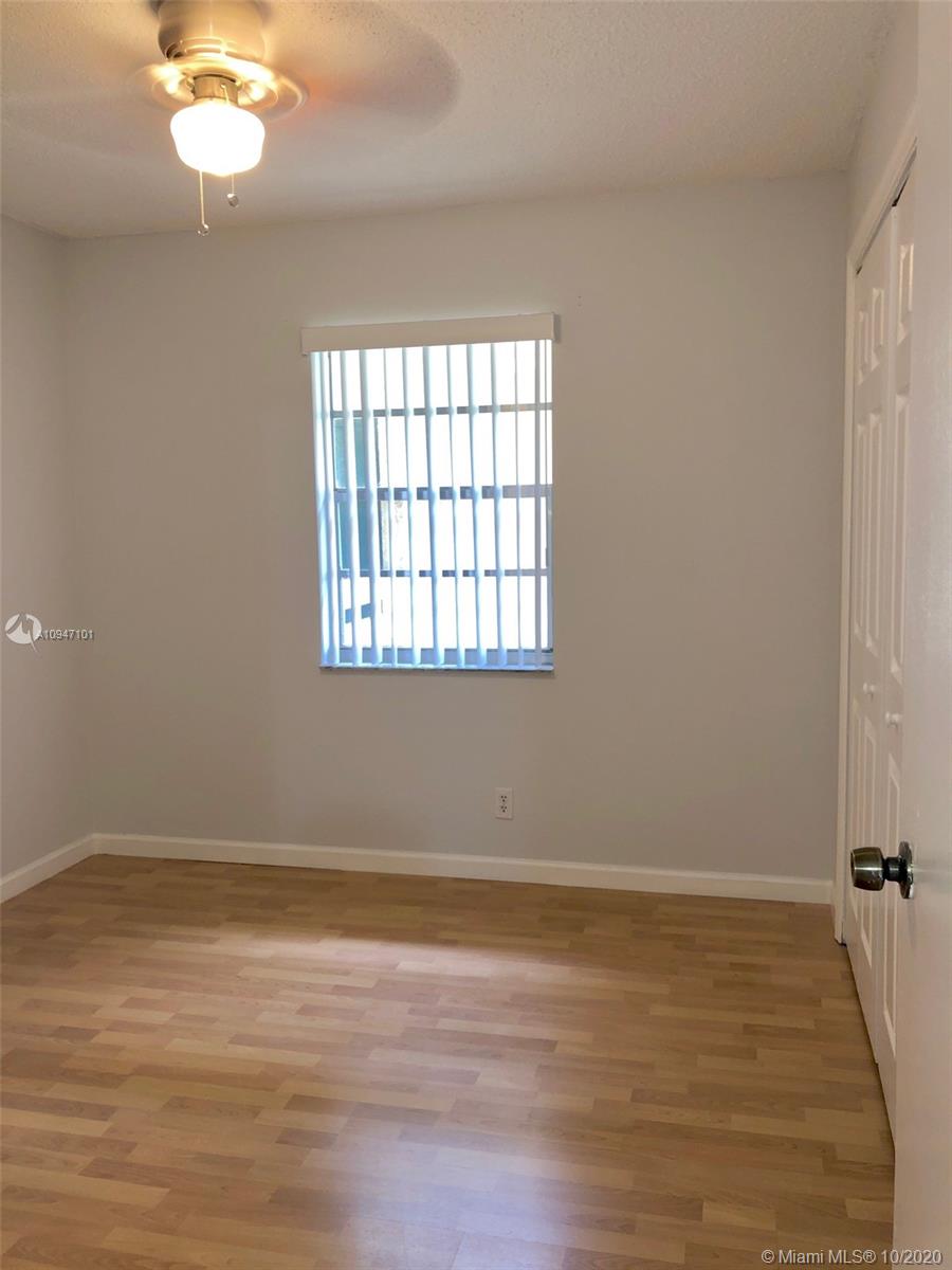 COUNTRY GARDENS CONDO - Residential