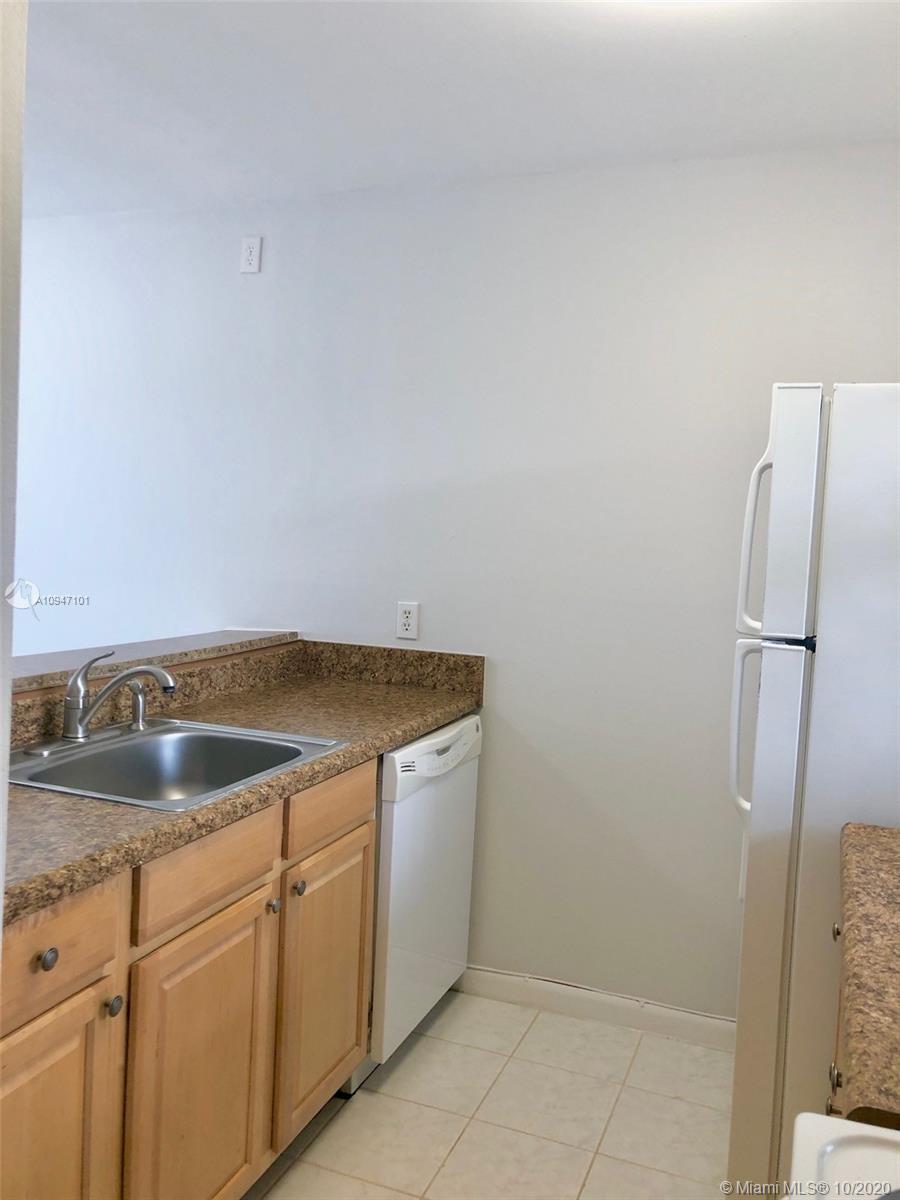 COUNTRY GARDENS CONDO - Residential