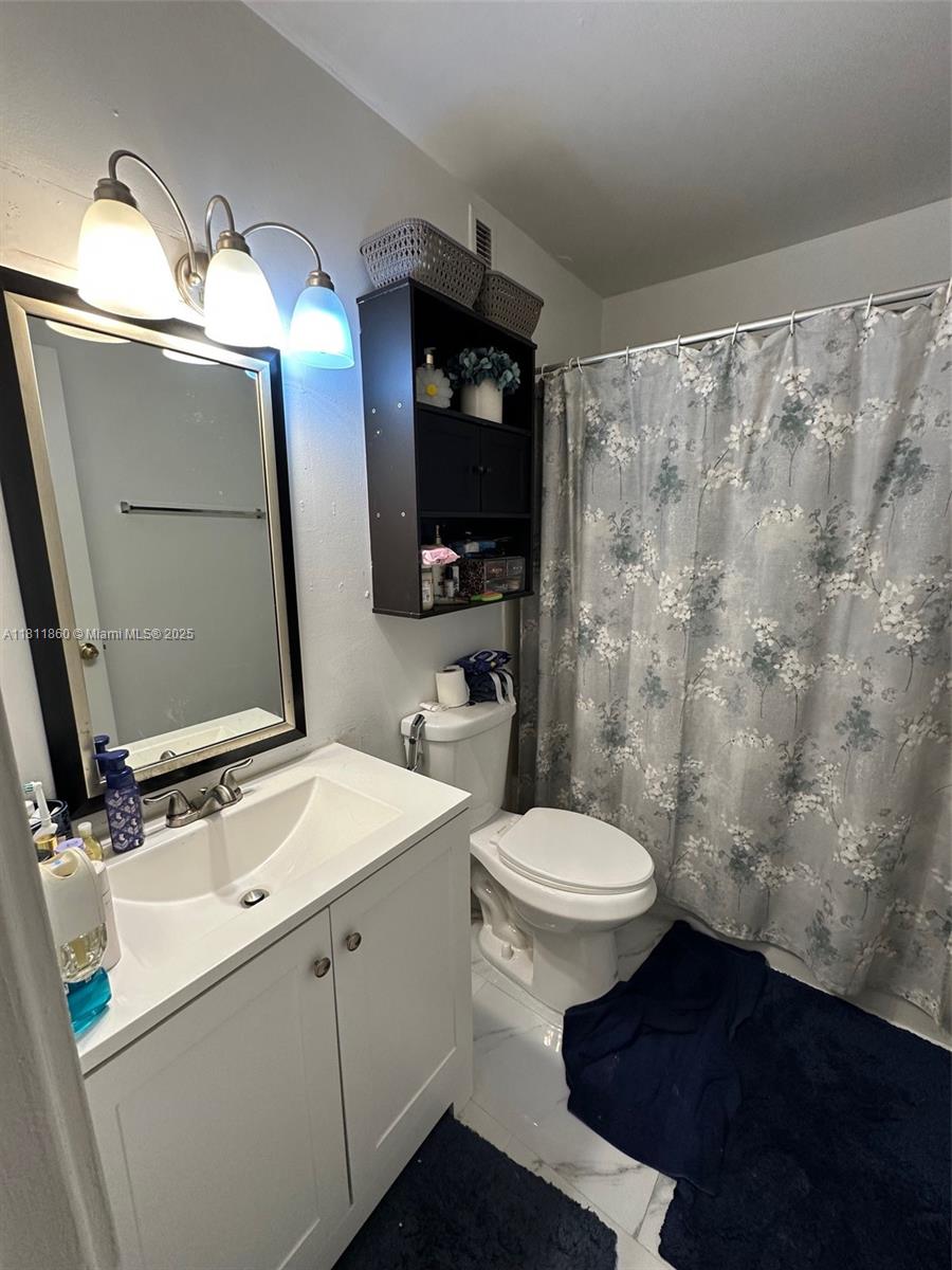 CARIBBEAN GARDENS CONDO - Residential Lease