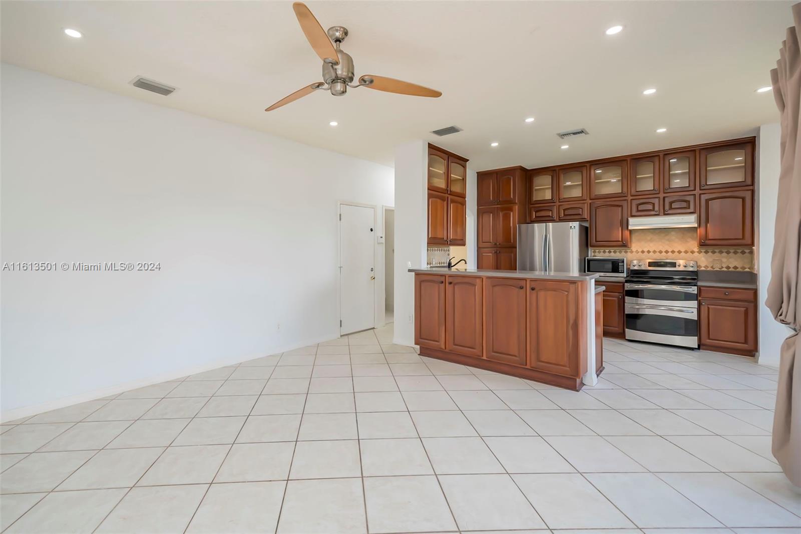 OPAL CREEK - EMERALD COURT - Residential