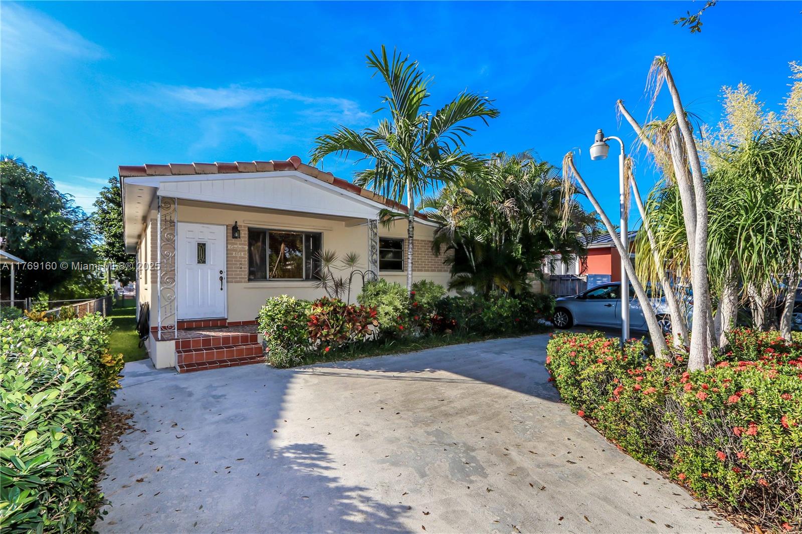 868 W 34th St 868, Hialeah, Miami-Dade County, Florida - 4 Bedrooms  
2 Bathrooms - 