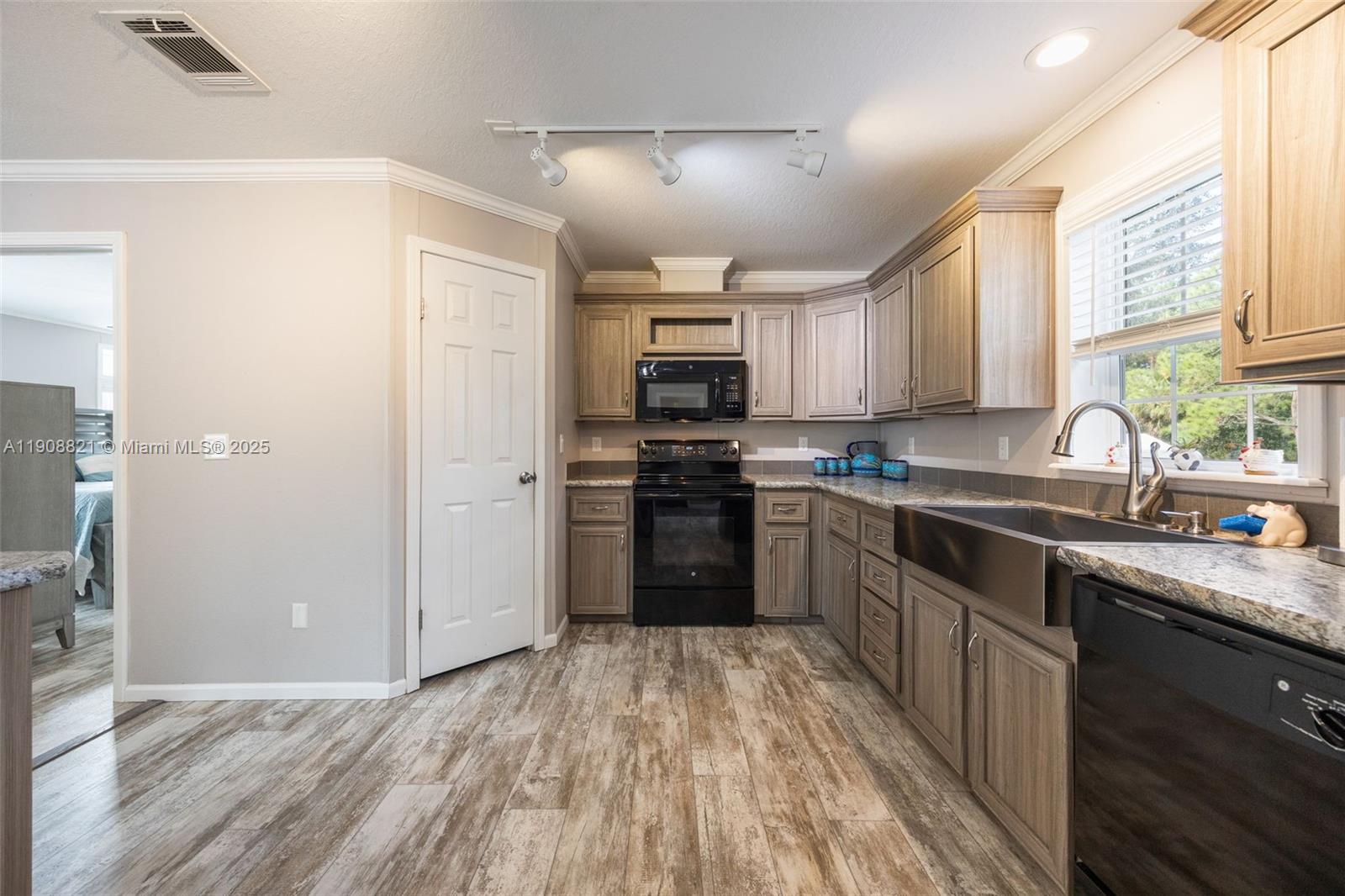 Pioneer - Residential