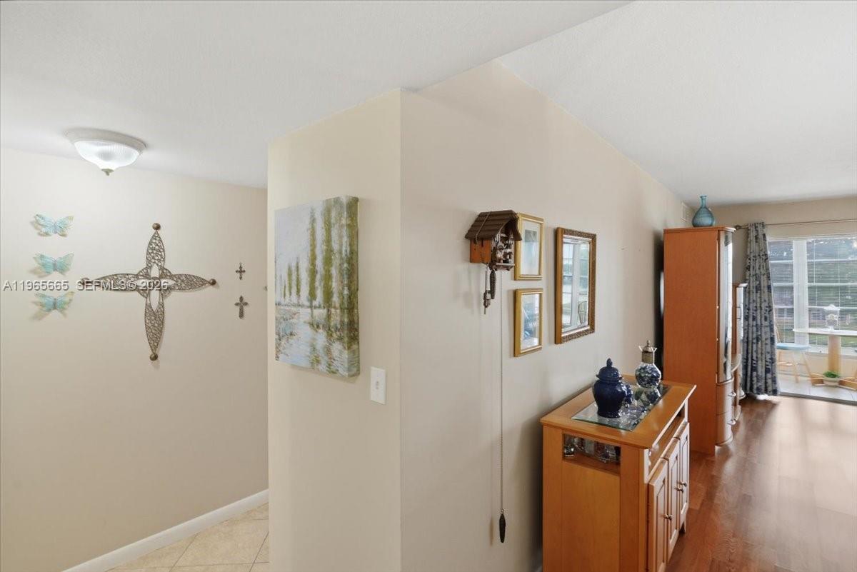 SUNRISE LAKES 154 CONDO - Residential