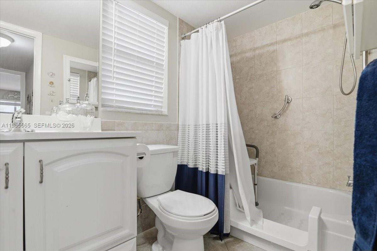 SUNRISE LAKES 154 CONDO - Residential