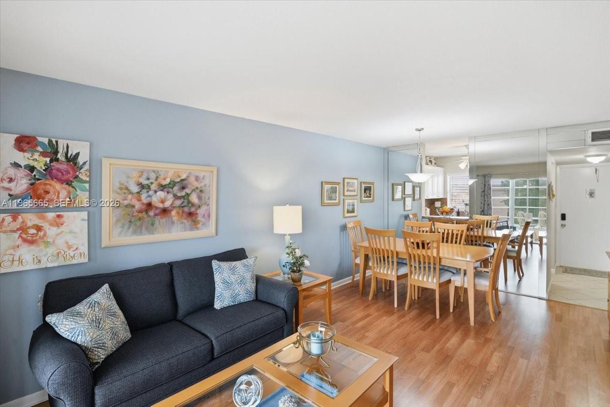 9850 Sunrise Lakes Blvd 305