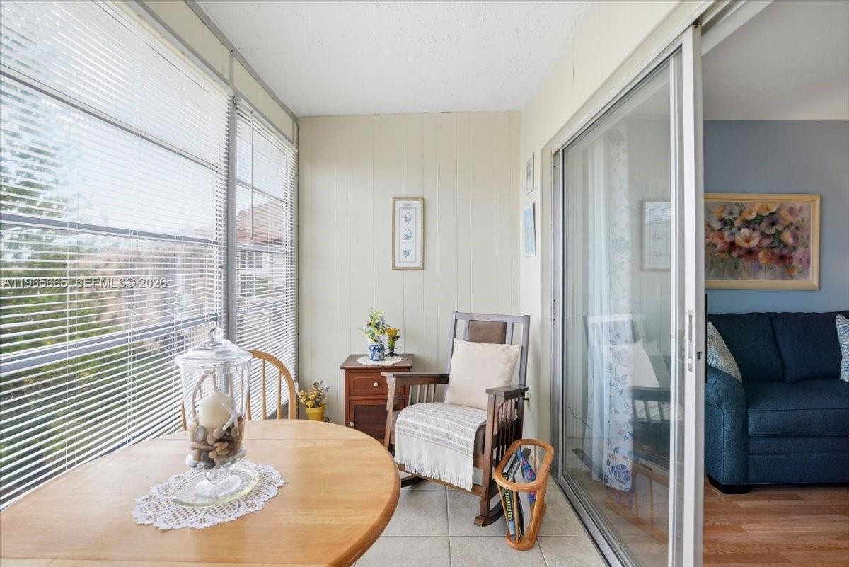 9850 Sunrise Lakes Blvd 305