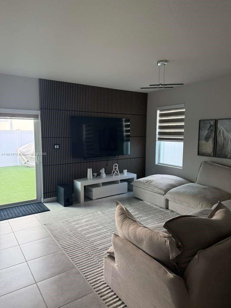 COSTA BLANCA VILLAS - Residential Lease