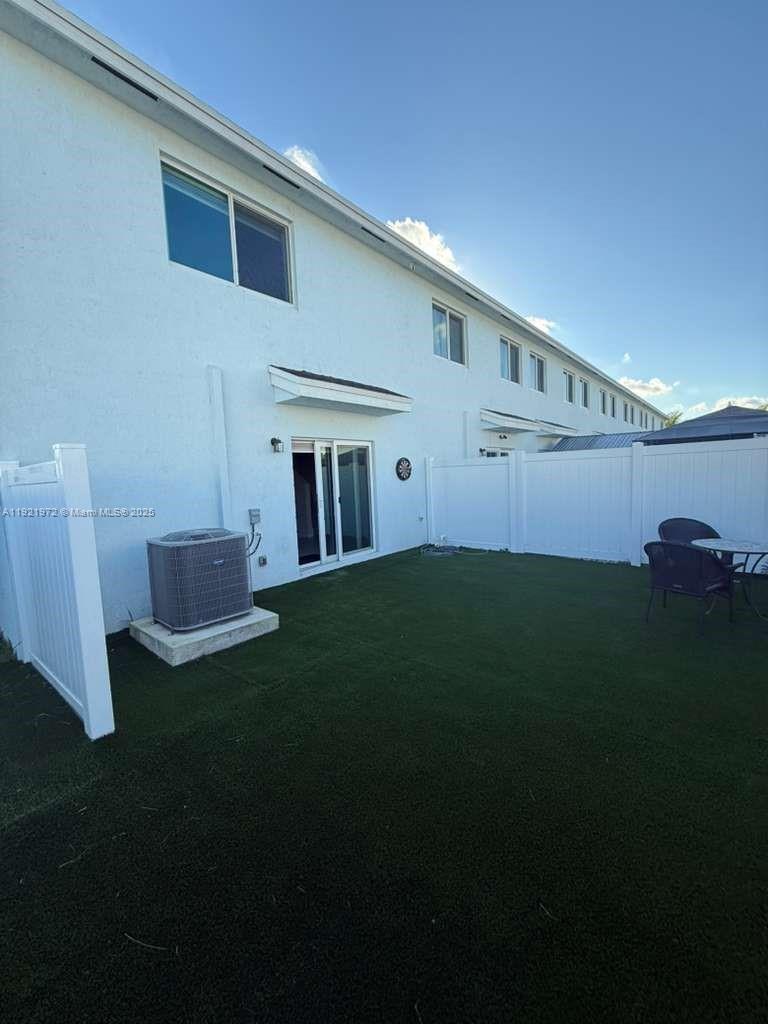 COSTA BLANCA VILLAS - Residential Lease