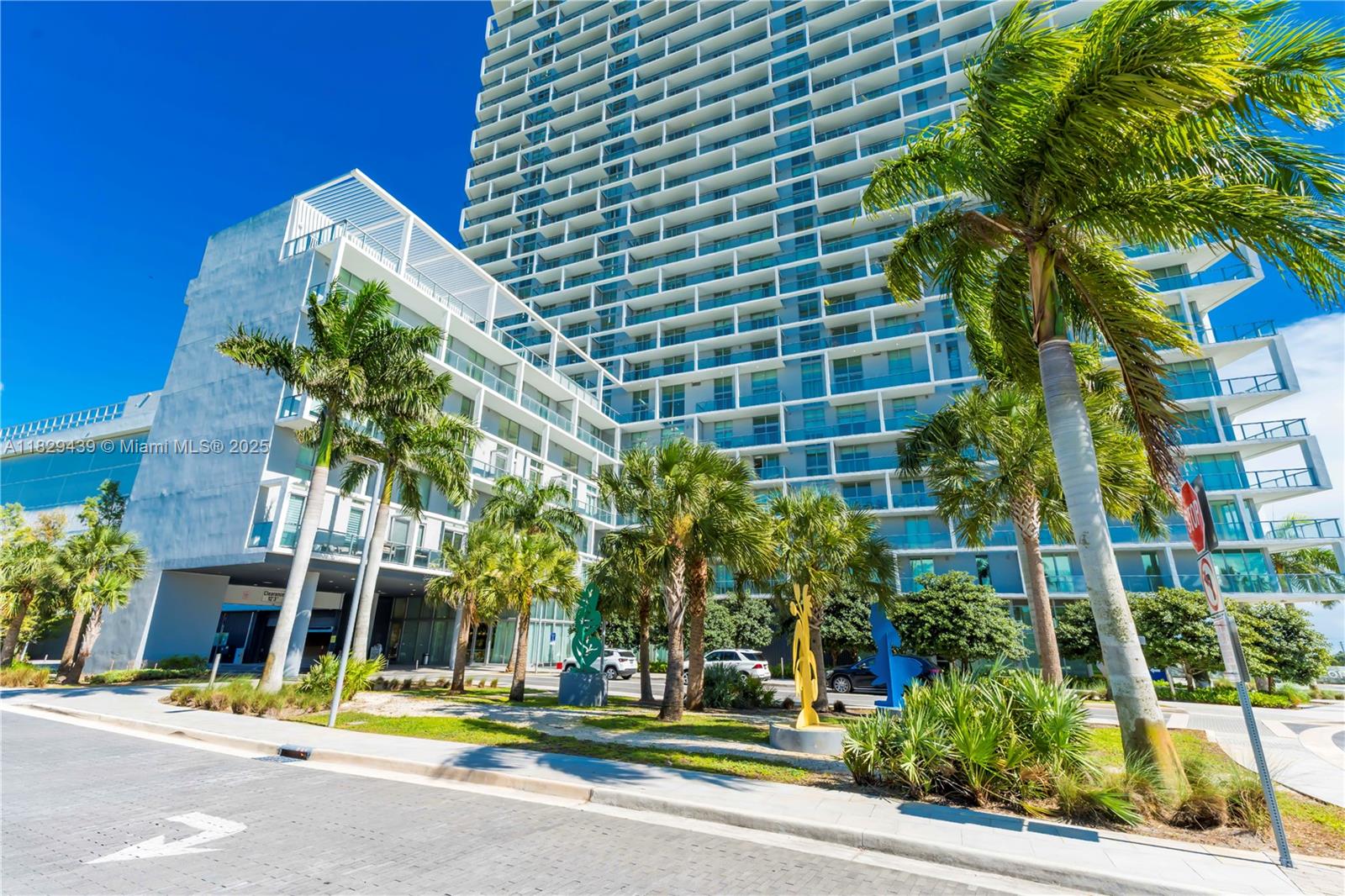 2000 Metropica Way 1407