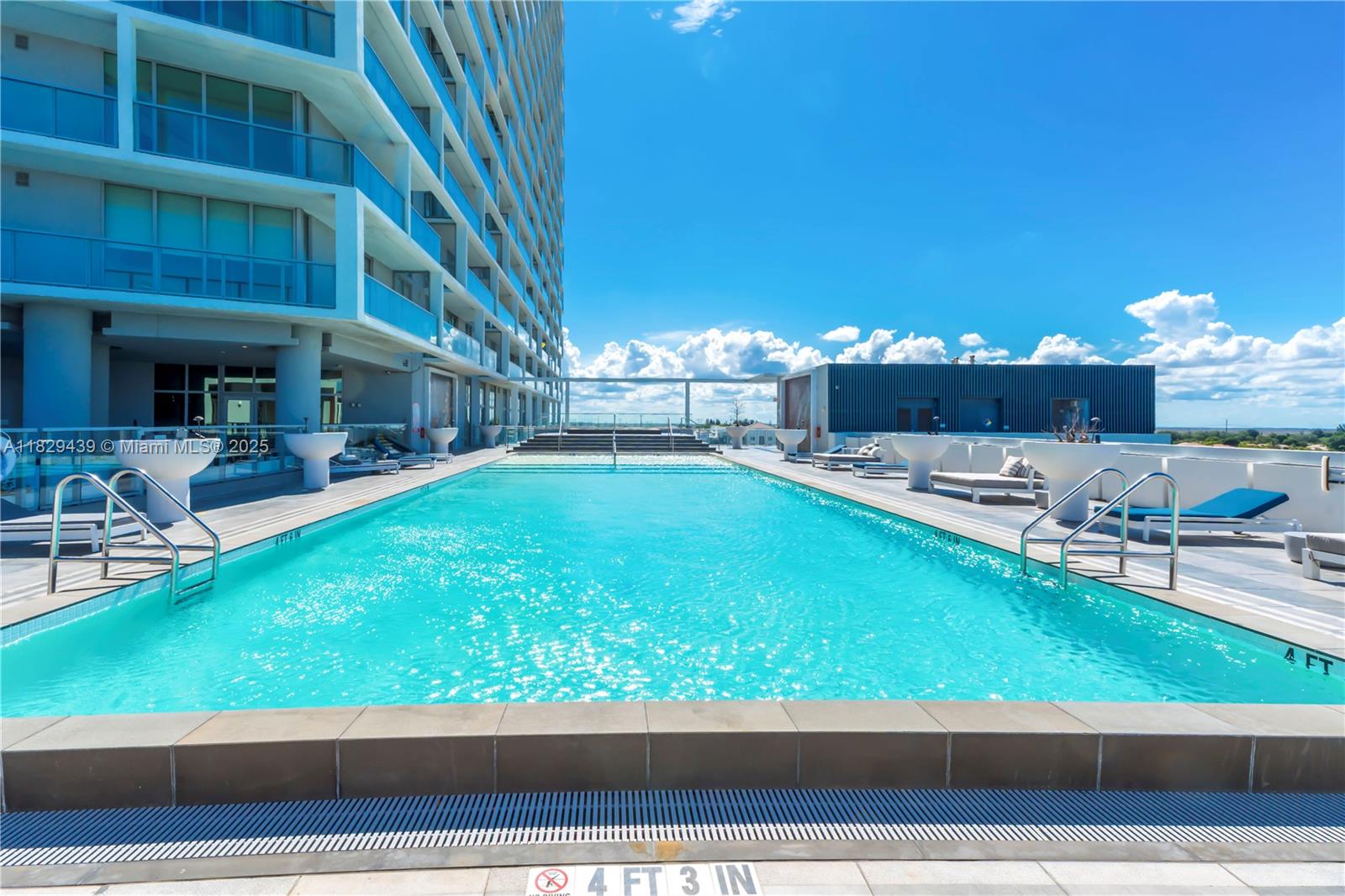 2000 Metropica Way 1407