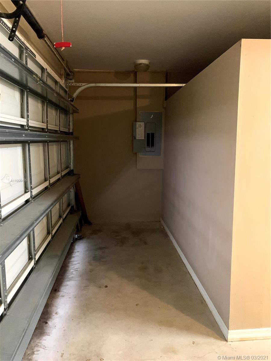 DORAL LANDINGS EAST - Residential Lease