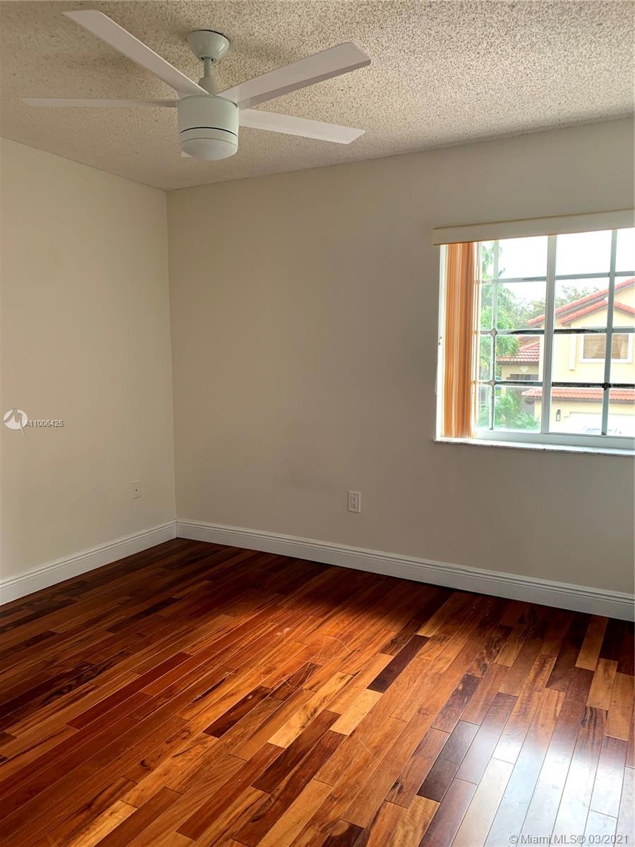 DORAL LANDINGS EAST - Residential Lease