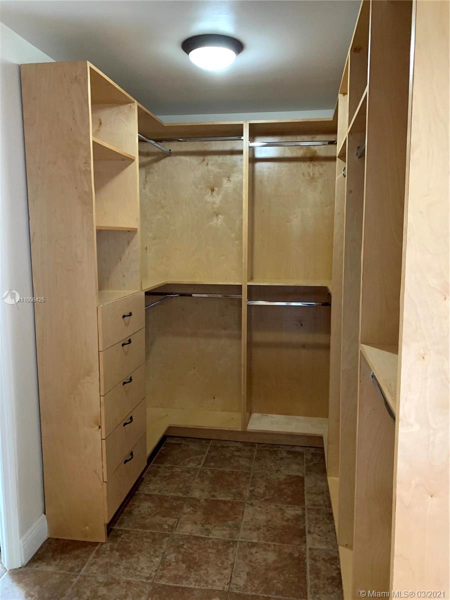 DORAL LANDINGS EAST - Residential Lease