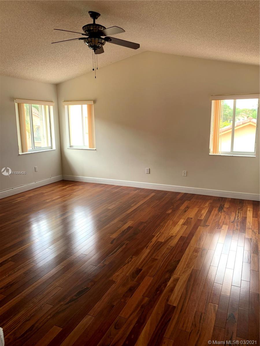 DORAL LANDINGS EAST - Residential Lease