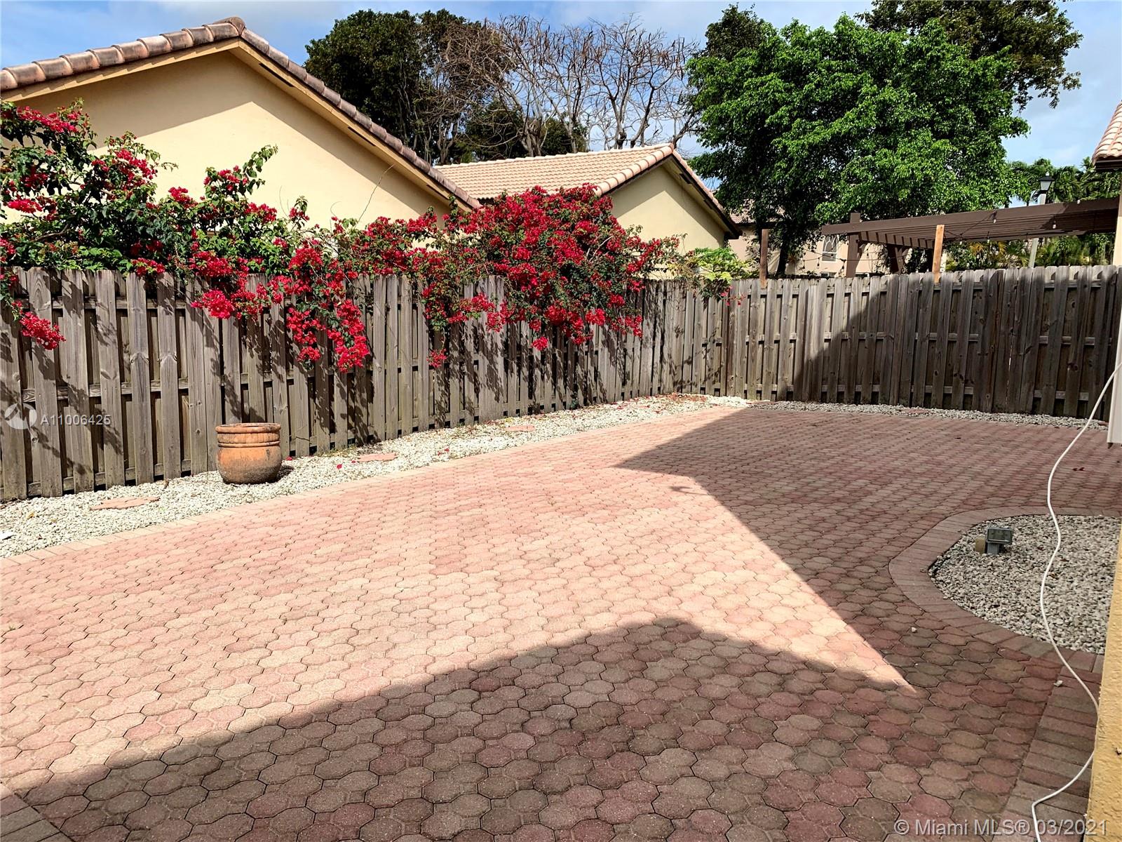 DORAL LANDINGS EAST - Residential Lease