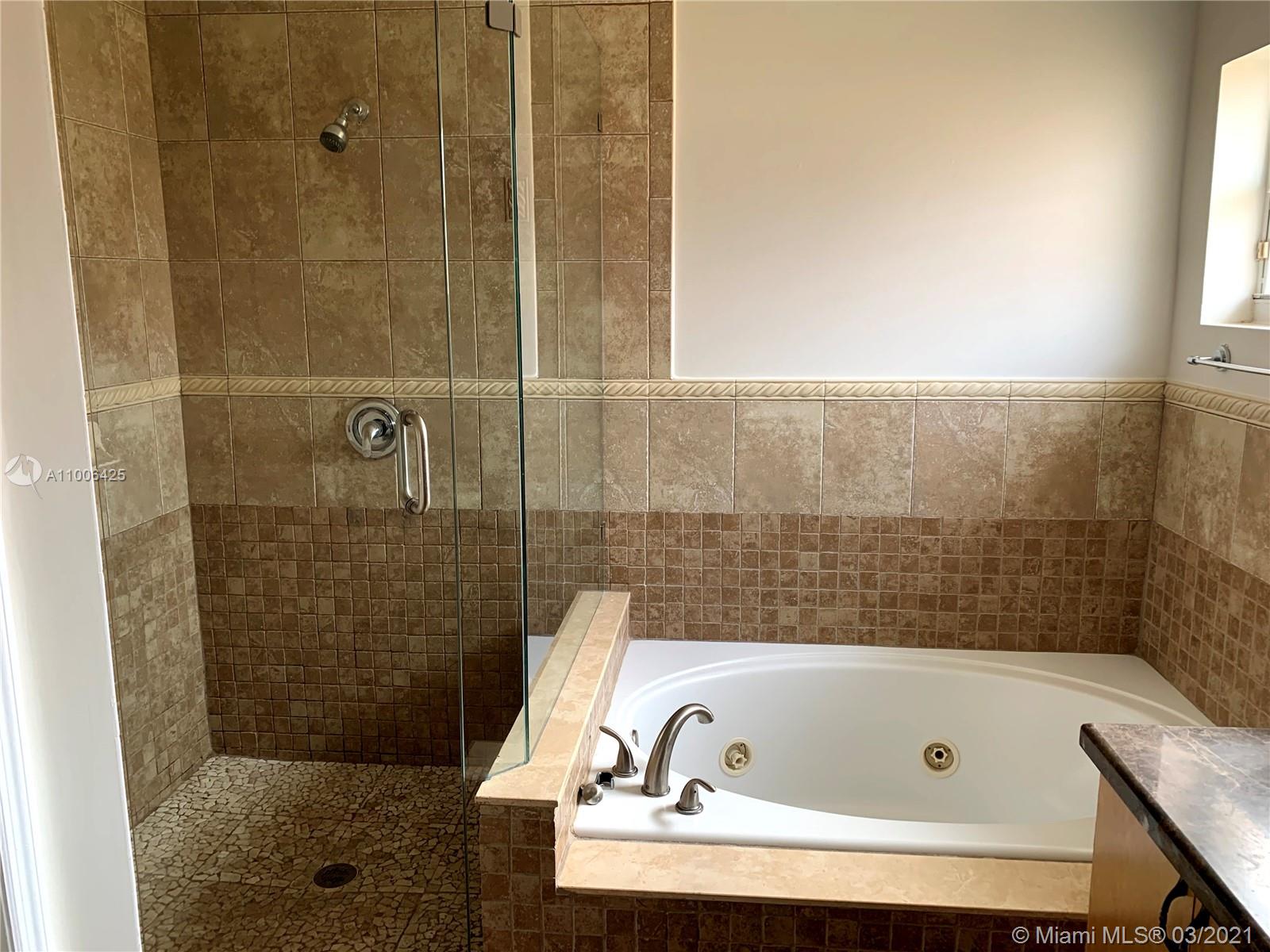 DORAL LANDINGS EAST - Residential Lease