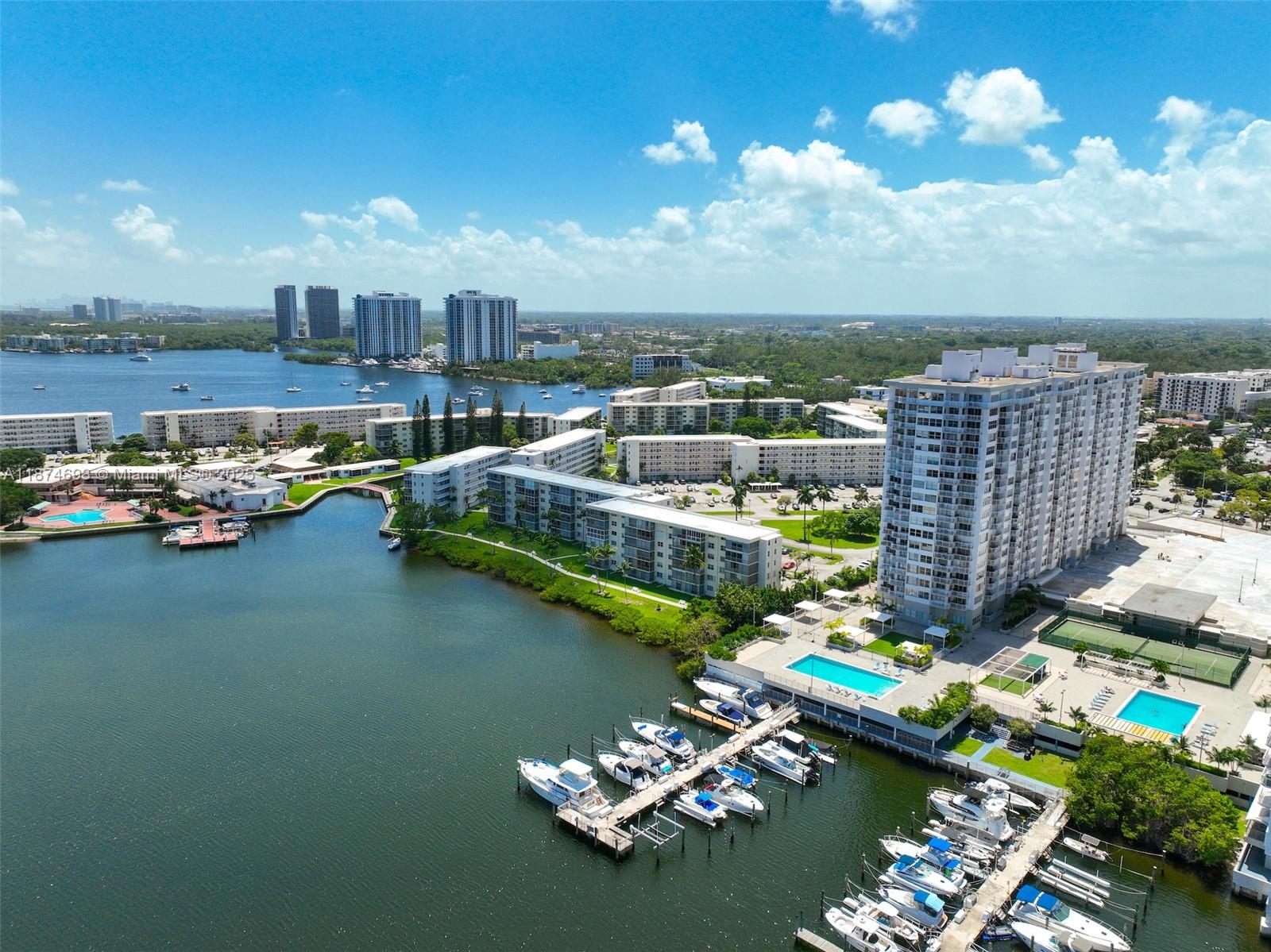 DEL PRADO MARINA - Residential