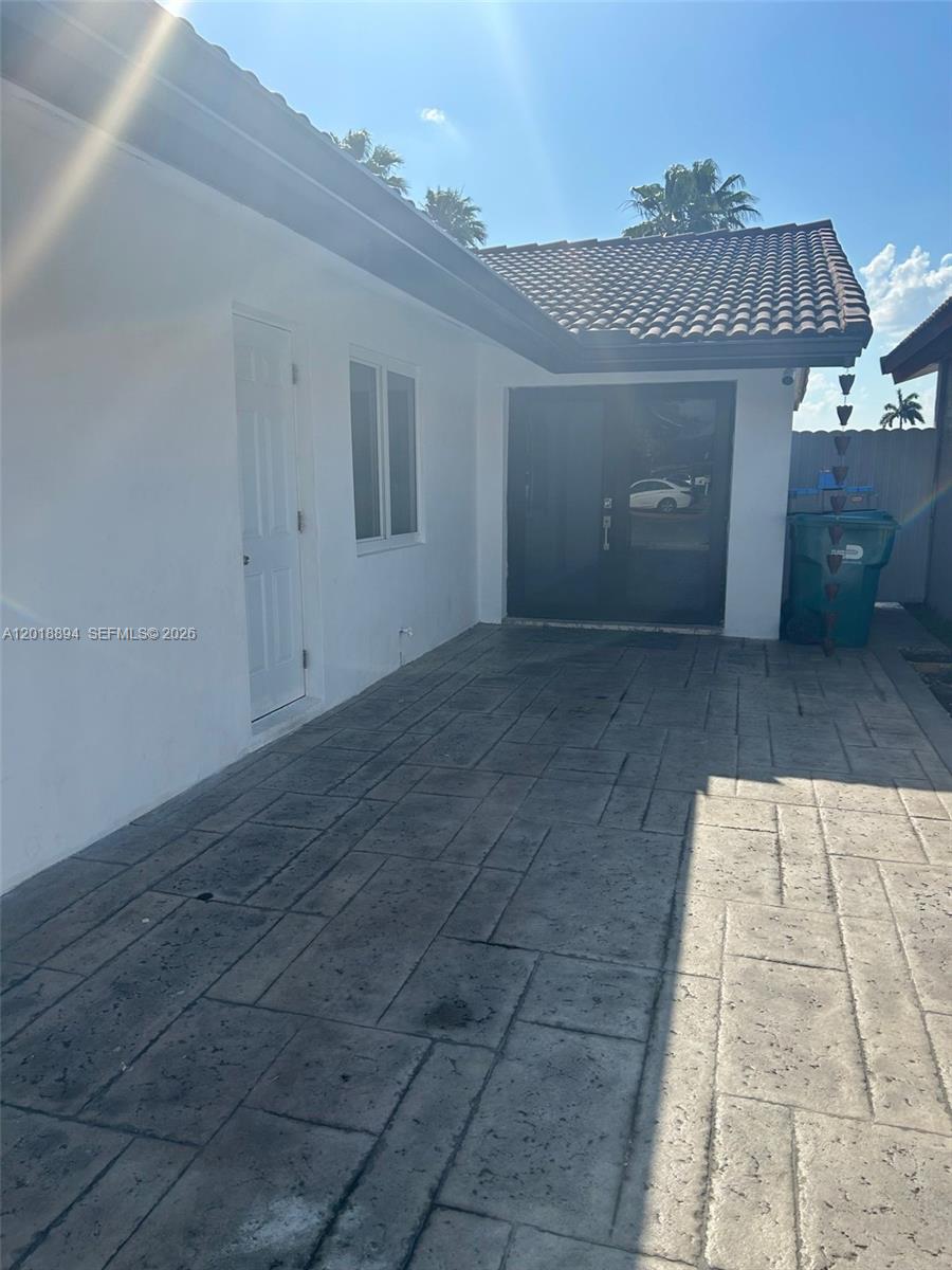 TAMIAMI LAKES SEC 4 - Residential