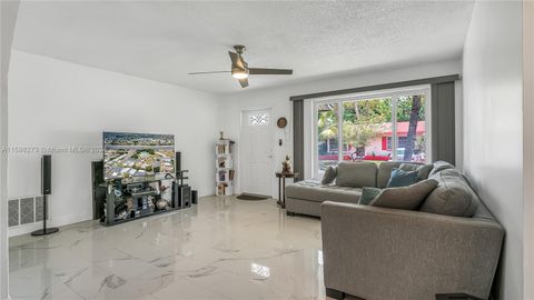 Single Family Residence in Tamarac FL 4714 50th St St 5.jpg