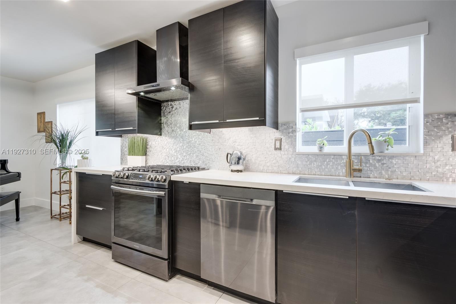 ALLENDALE SUB DB 943-562 - Residential