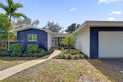 Photo of 3816 W Park Rd, Hollywood, FL 33021 (MLS # A11956498)