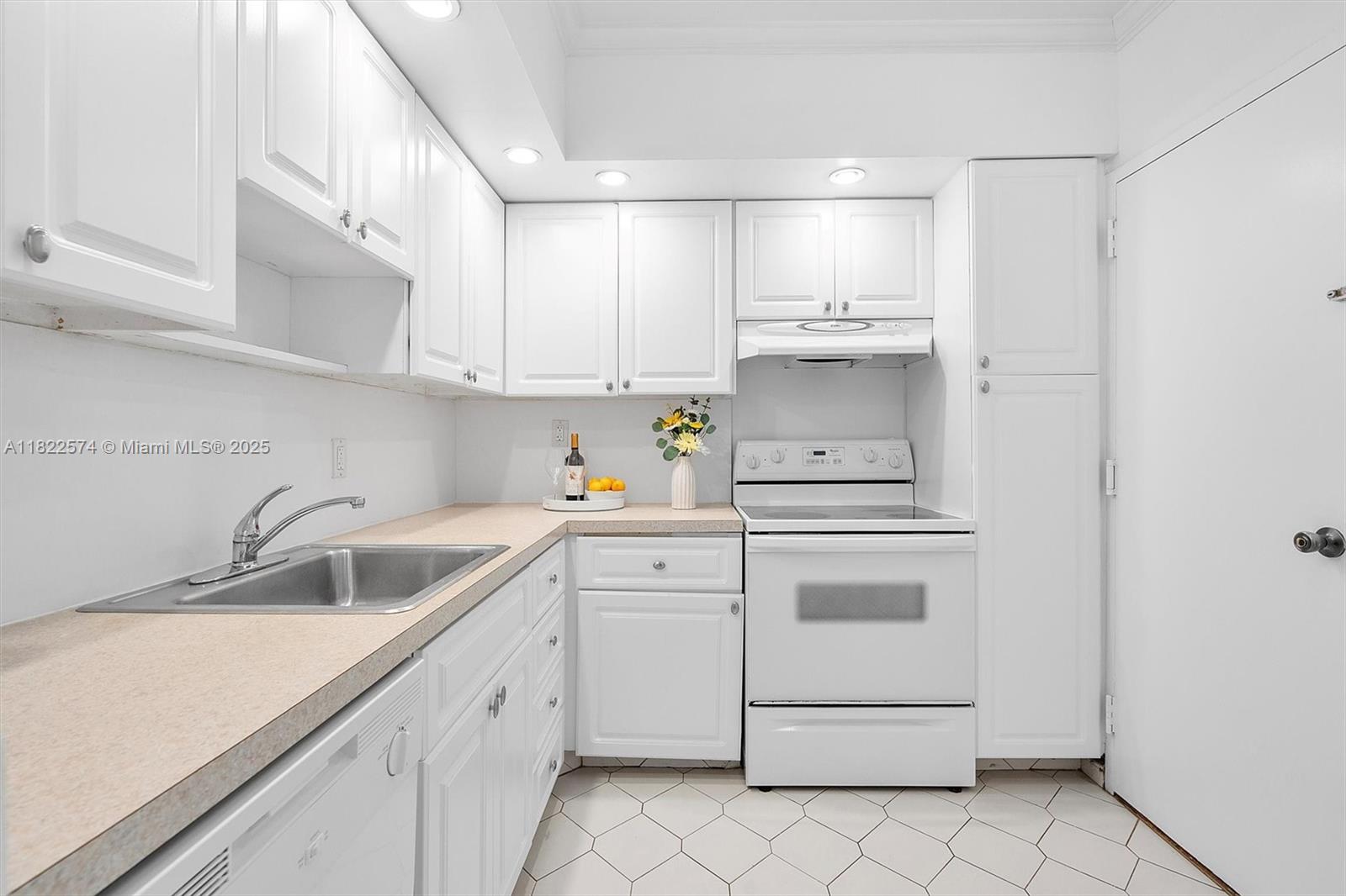 HEMISPHERES CONDO - Residential