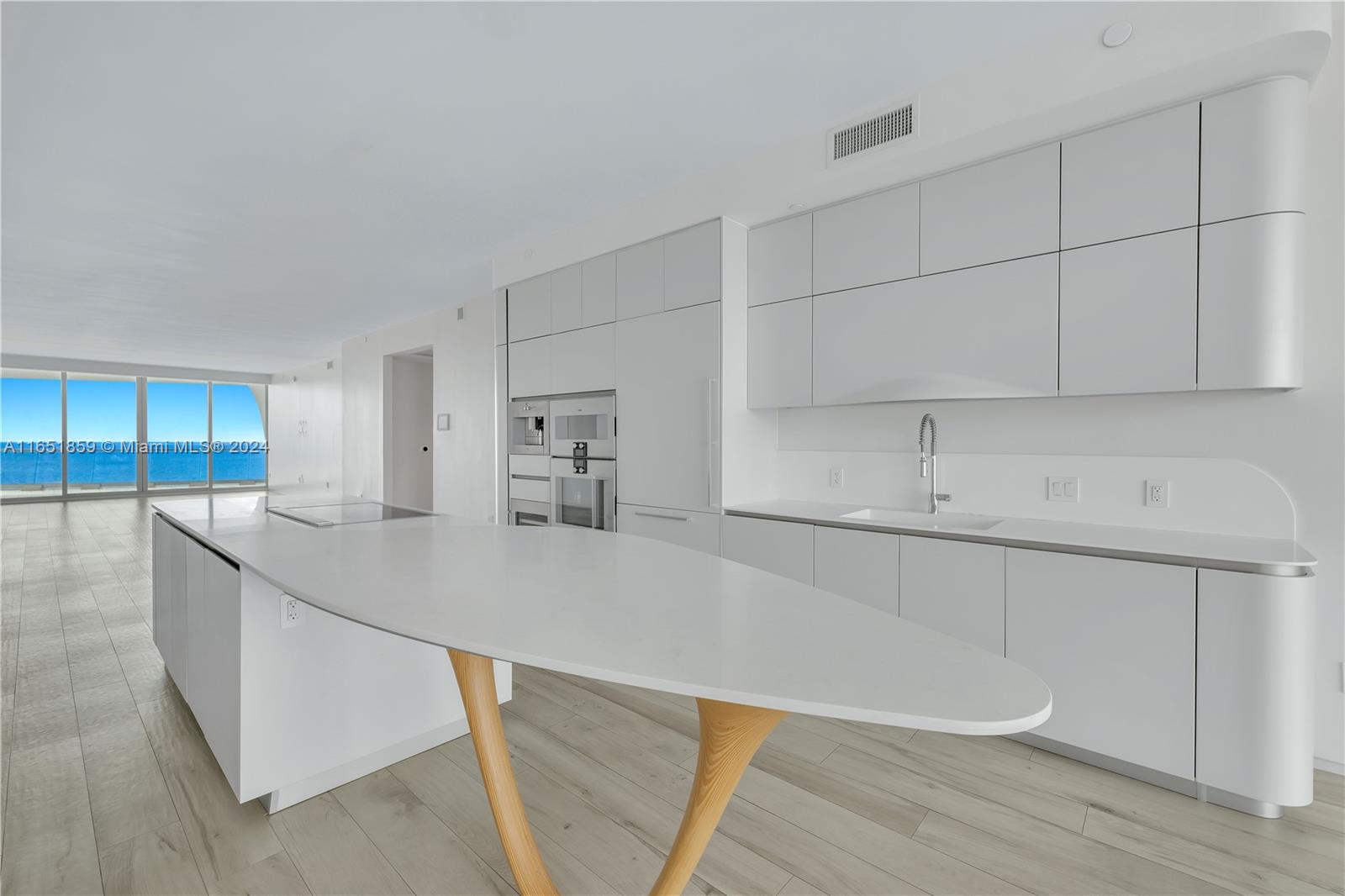 JADE SIGNATURE CONDO - Residential