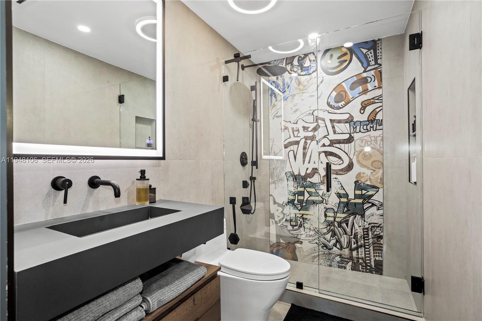 AVENTURA MARINA CONDO NUM - Residential