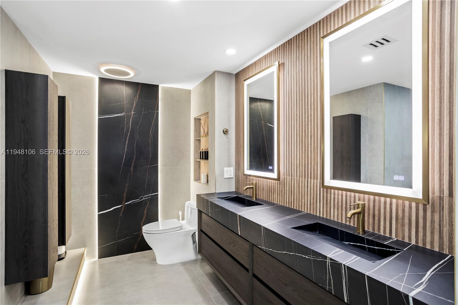 AVENTURA MARINA CONDO NUM - Residential